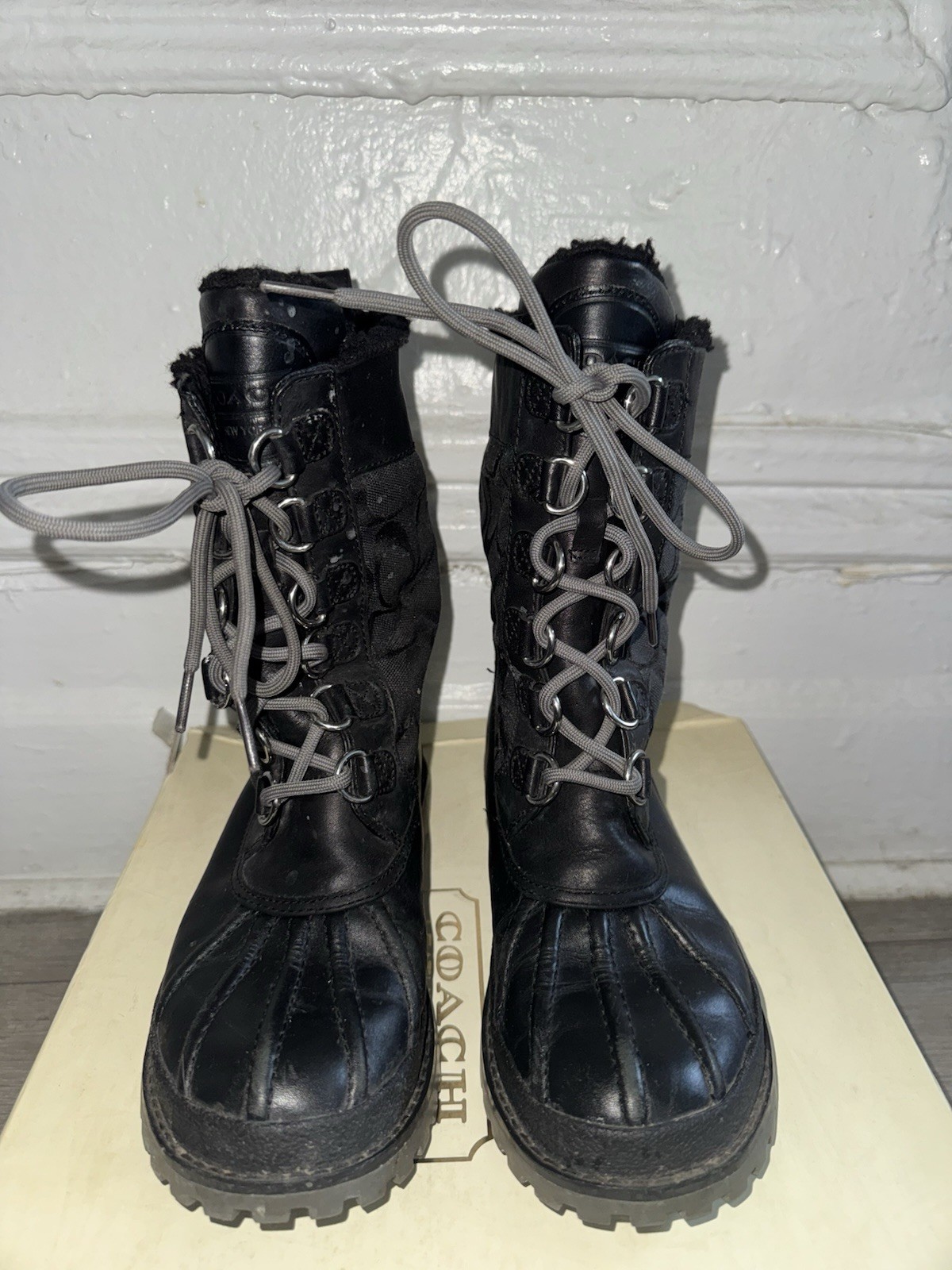 Coach Laura Leather Lace-Up Boots Logo Faux Fur Lined Black Size 6