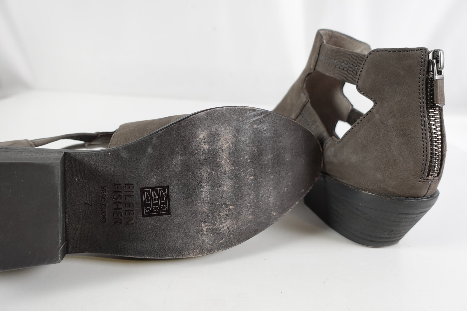 Eileen Fisher Women’s Back Zip Ankle Boots Size 7 Olive Low Heel Closed Toe Fun