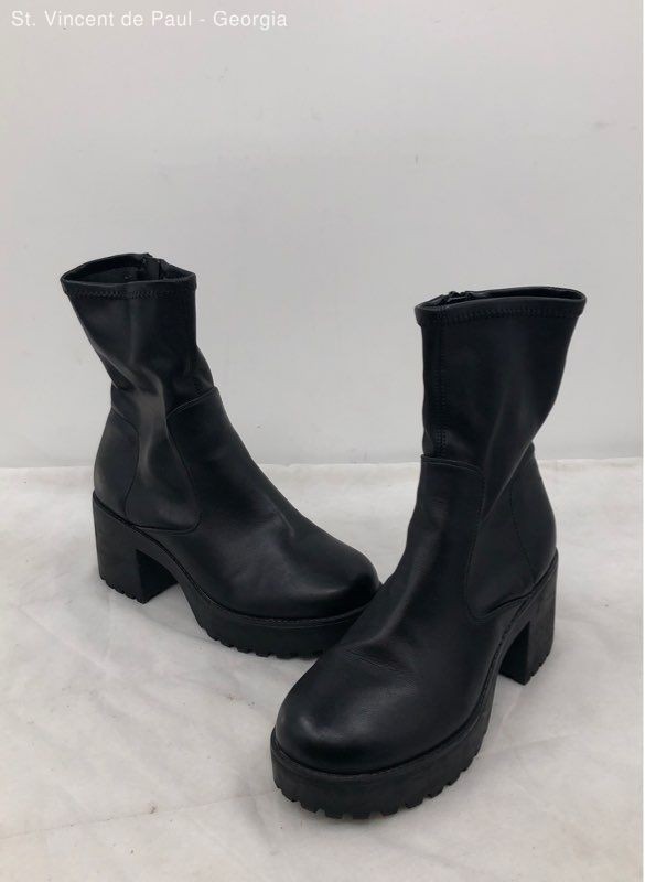 Call It Spring Black Solid Gladiator Zip Up Boots Women’s Size 8.5