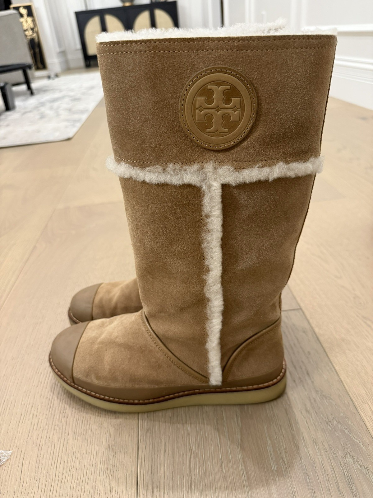 Tory Burch Nadine Mid Shaft Camel Honey Shearling Boots Size 9 Deep Split Suede