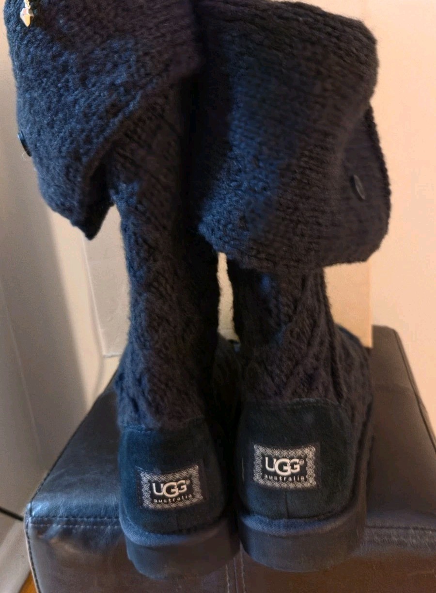 UGG Cardy 3066 Black Cable Knit Knee High Boots Wool Sheepskin Women’s 10