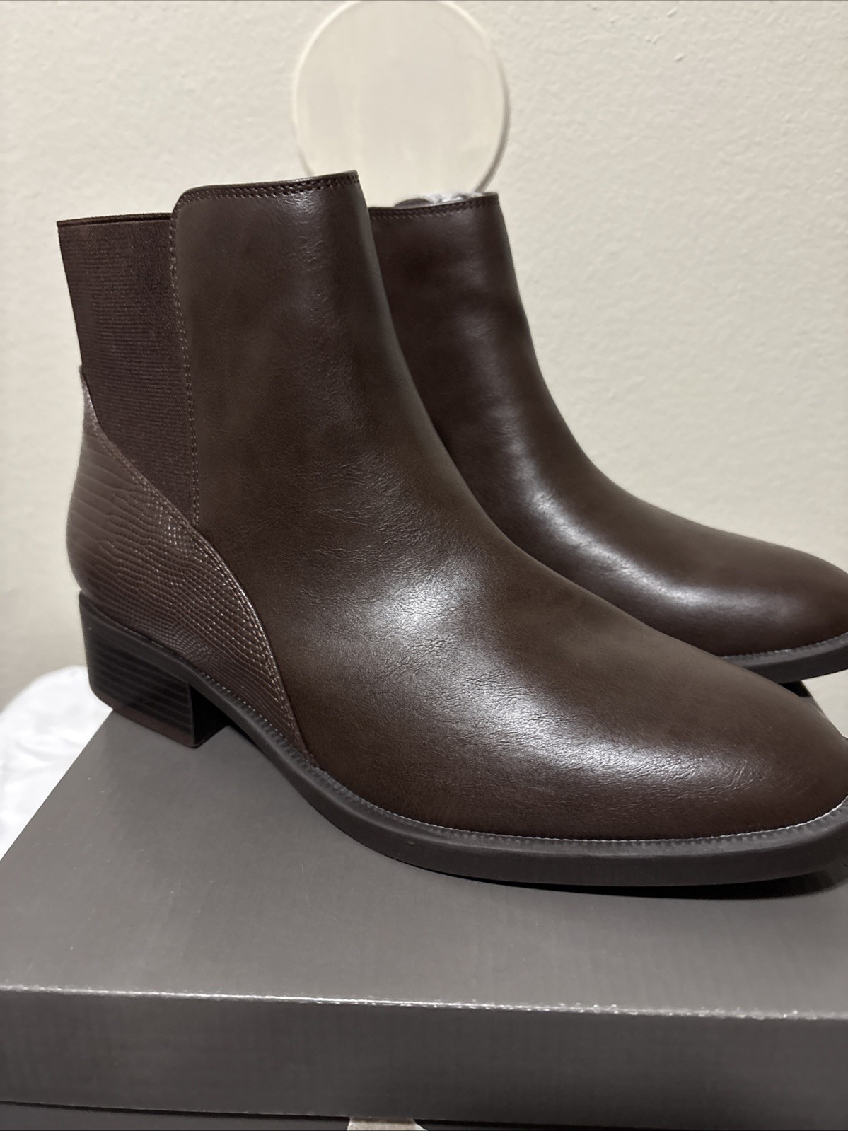 Style & Co Women’s Edwinaa Booties, Choco Sm, Size 6M