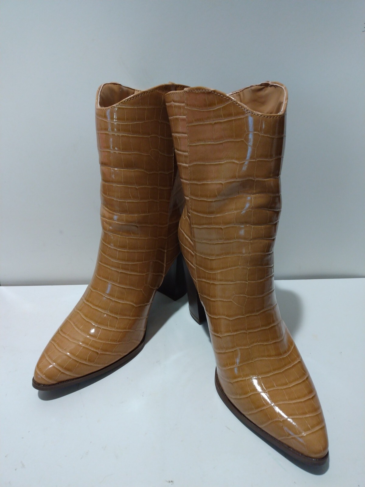 New PINK LILY pointed toe gold faux snakeskin western booties women Size 8.5