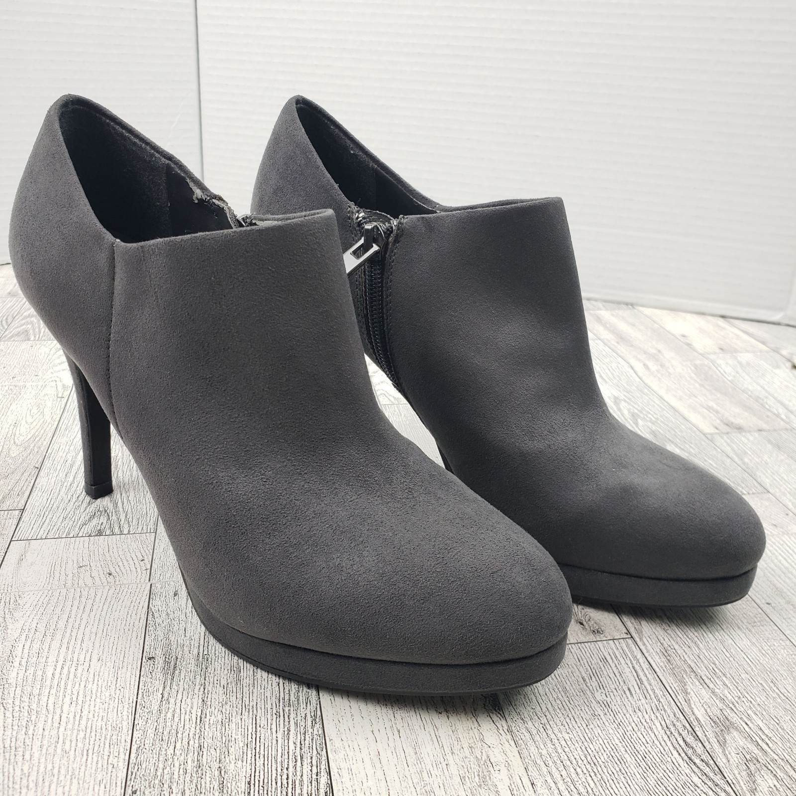 Liz Claiborne Ankle Boots Womens Emma Heeled Zipper Gray Sz 8.5 M
