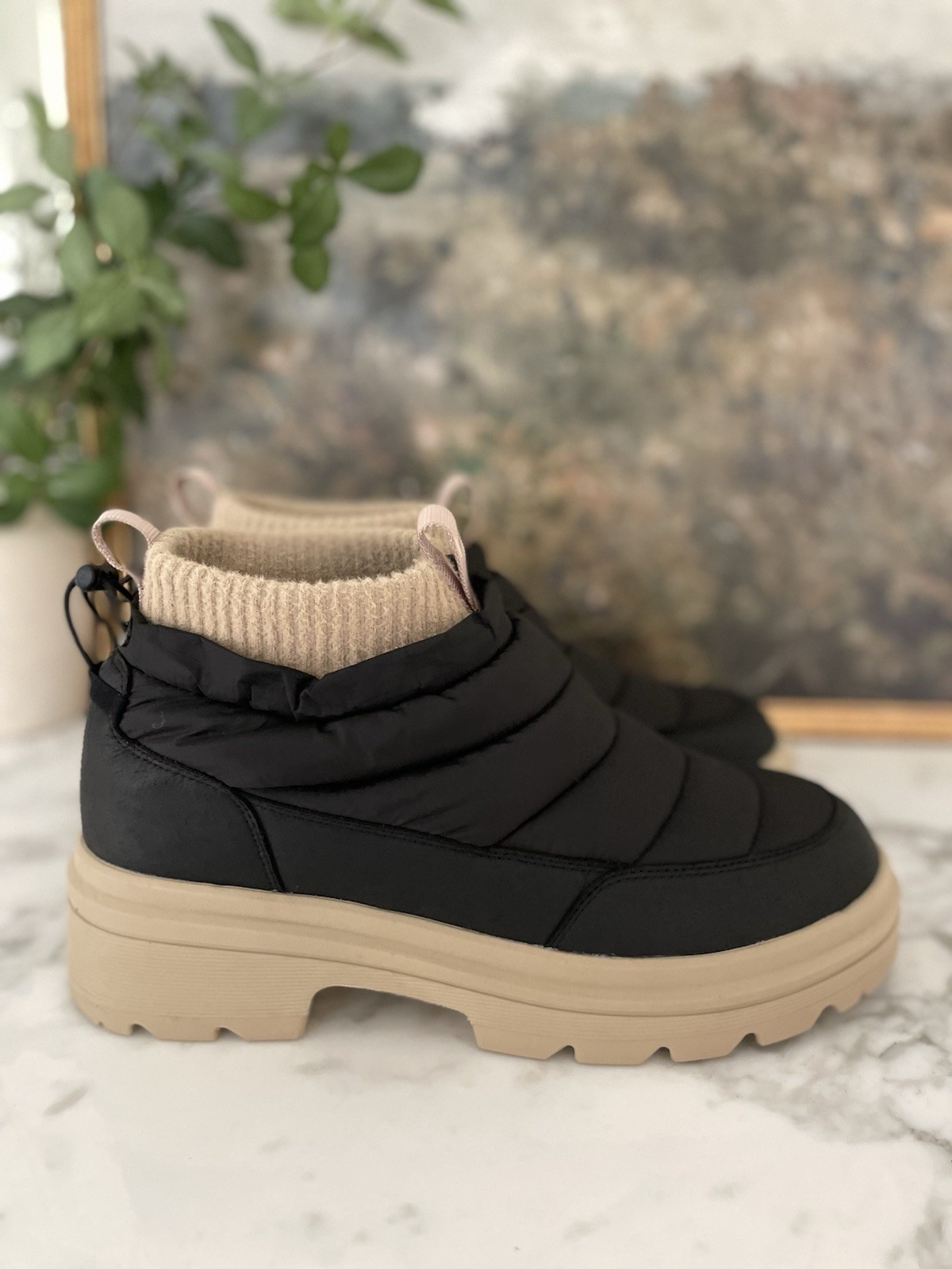 Vivaia Tyler Lug Sole Puffer Boots Womens Size 9.5 Chunky Waterproof Black Tan