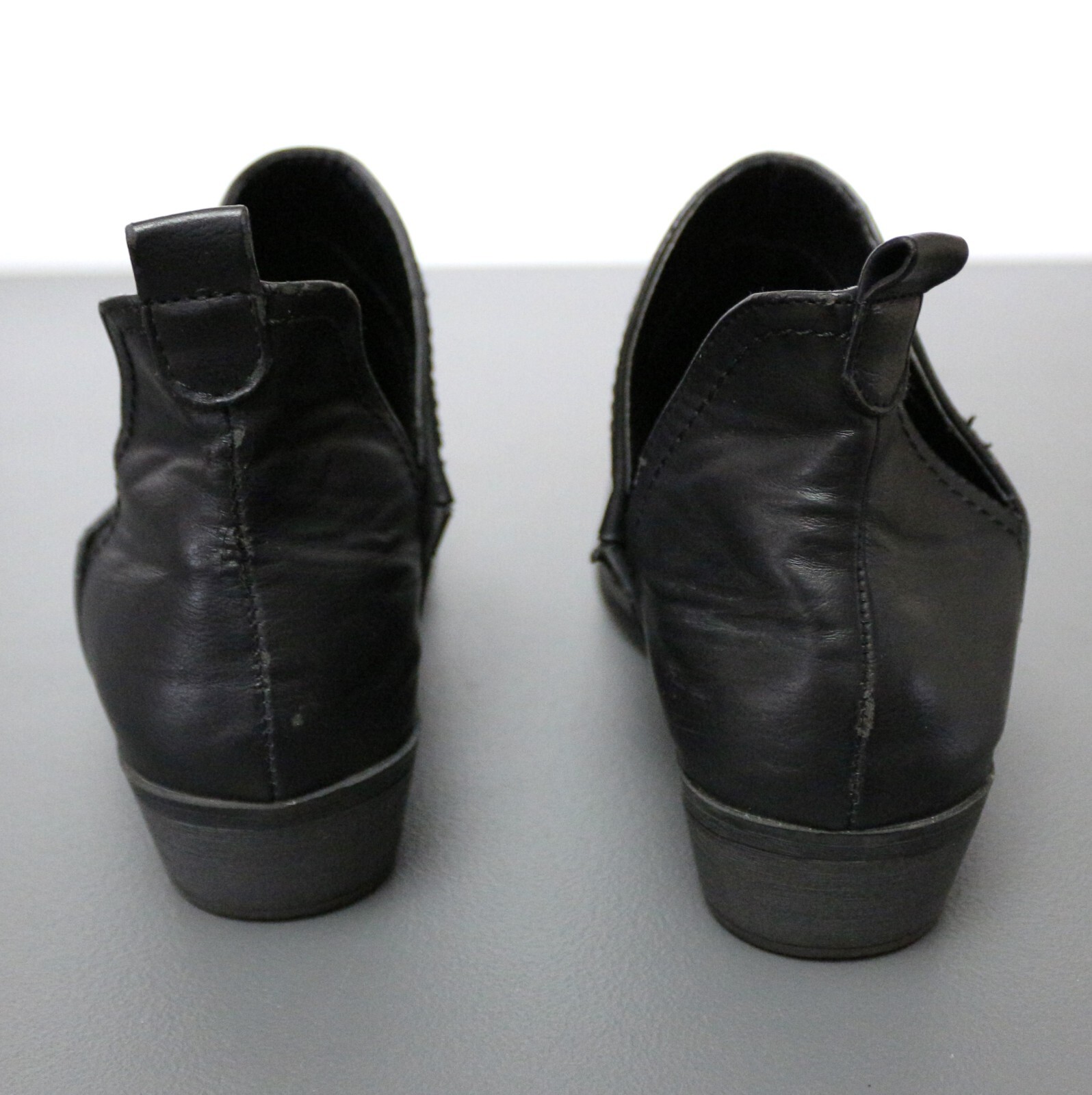 Universal Thread Womens Ankle Boots, Size 9.5 – RN # 17730 Slip on!
