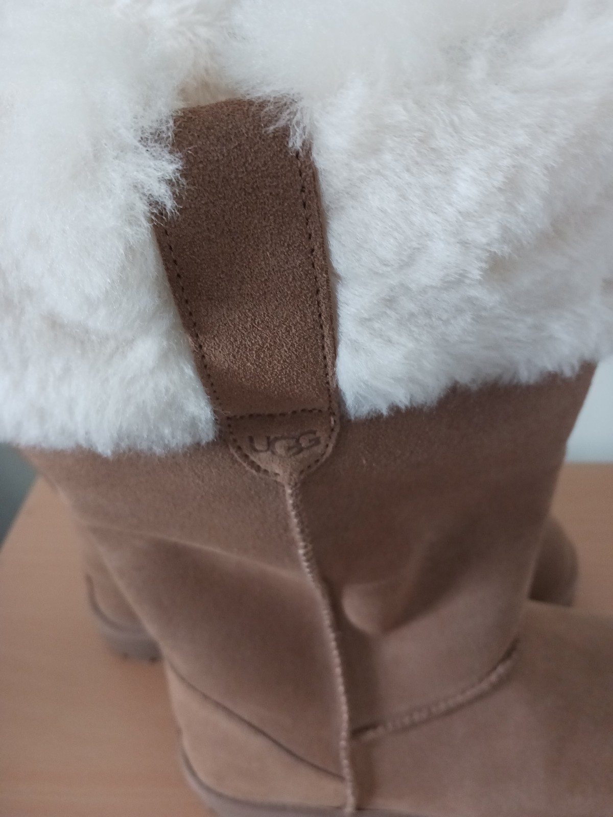 UGG Womens Winter Warm Suede Shearling Snow Boots Size 10 Chestnut Real Fur New