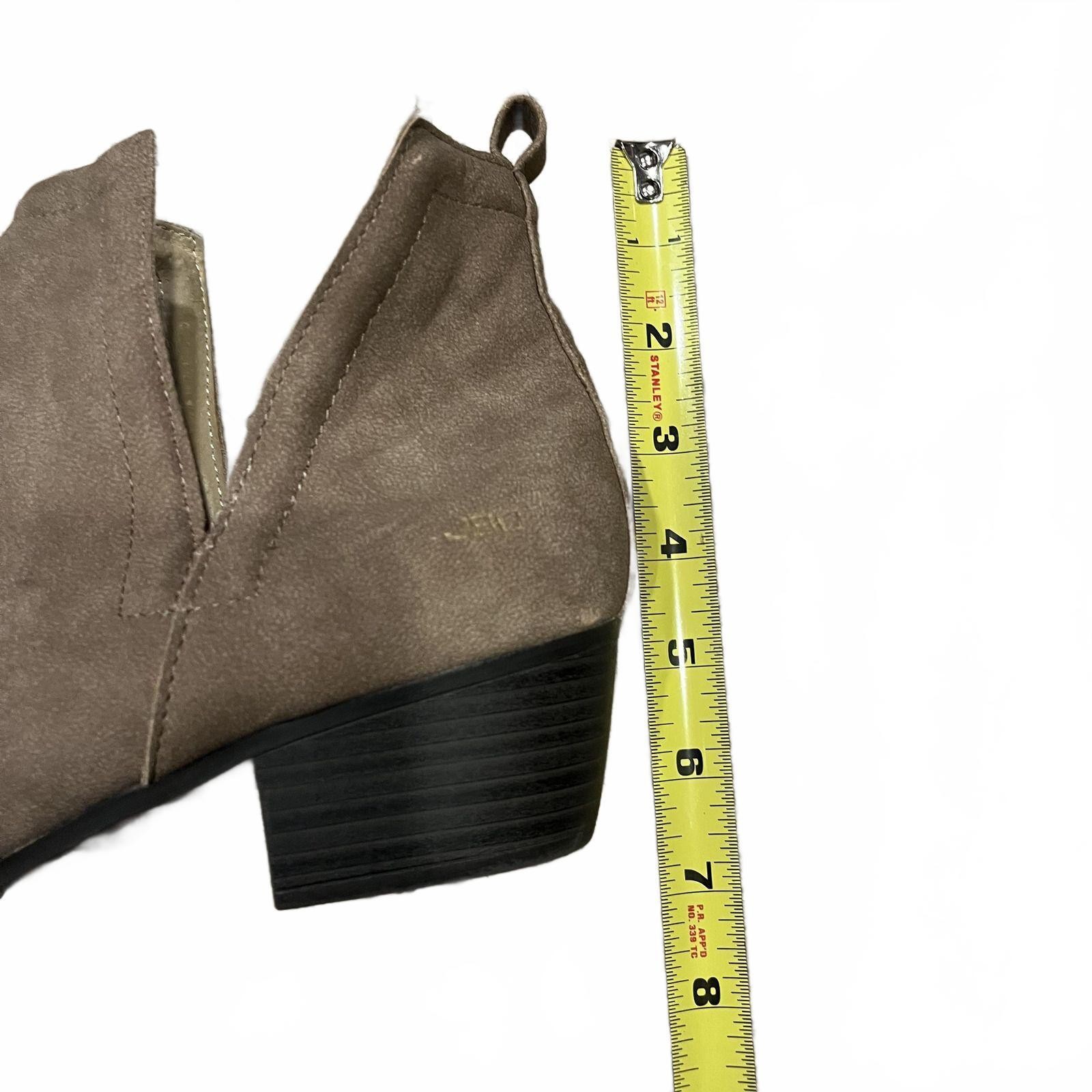 JBU by Jambu Taupe Faux Suede Ankle Booties 9