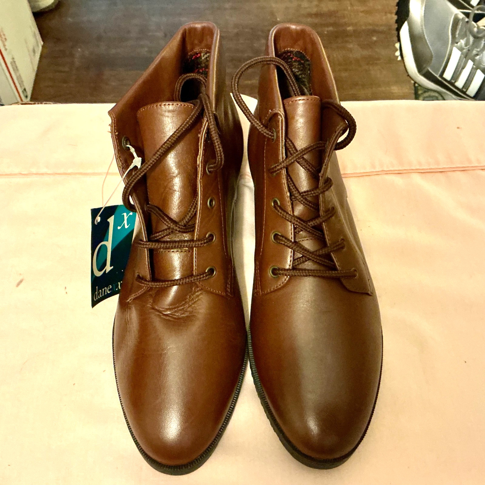 ladies brown hi top lace shoes size 7.5m new