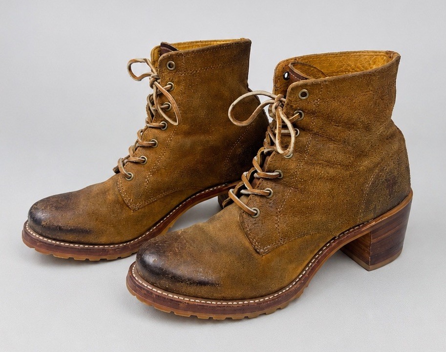 Frye Sabrina 6G Lace Up Combat Boots Brown Waxed Suede Vibram Womens 8.5
