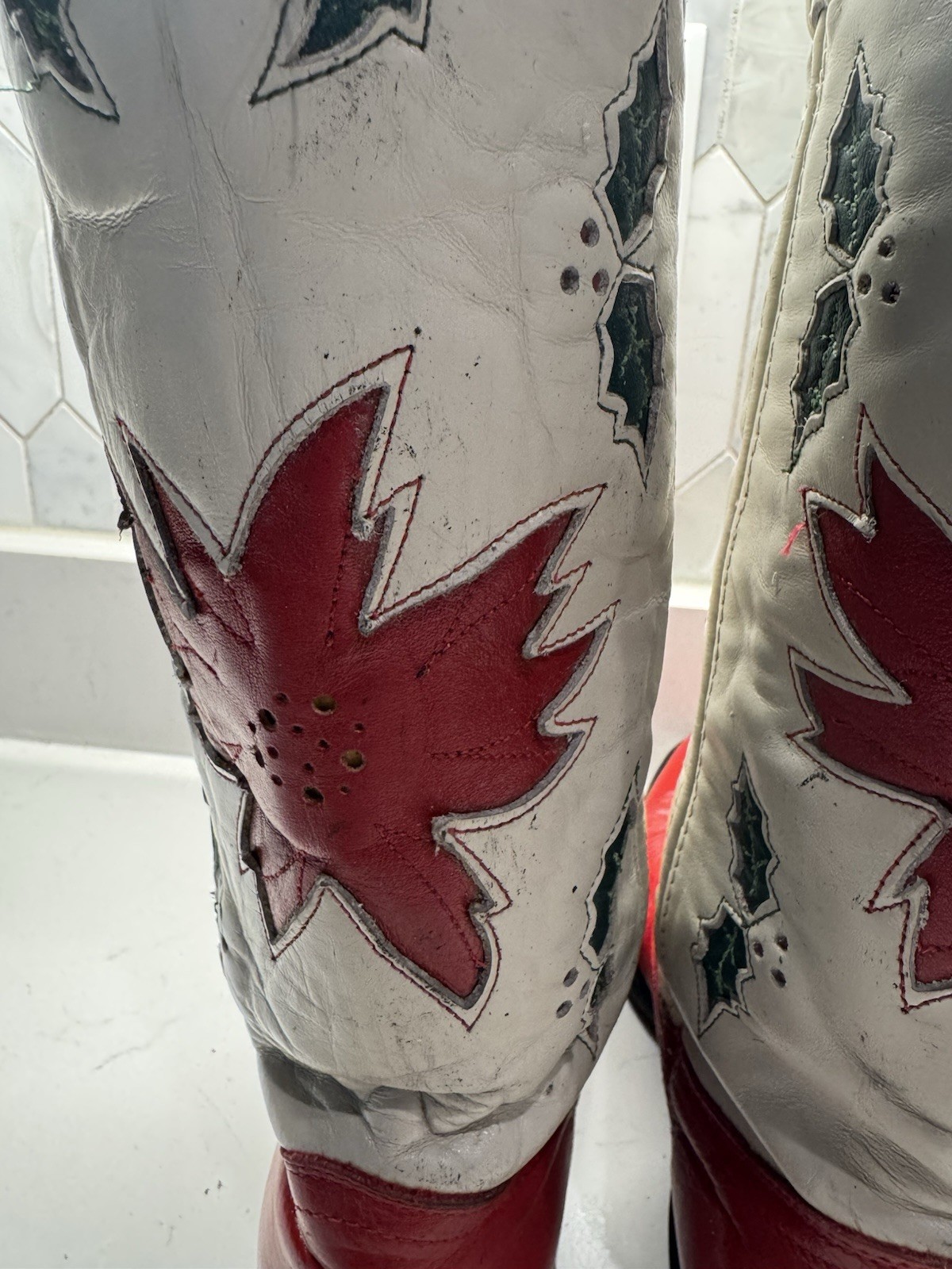 ACME 1995 Christmas Poinsettia Holly Limited 56 /1200 Red Cowboy Boots 6.5 M