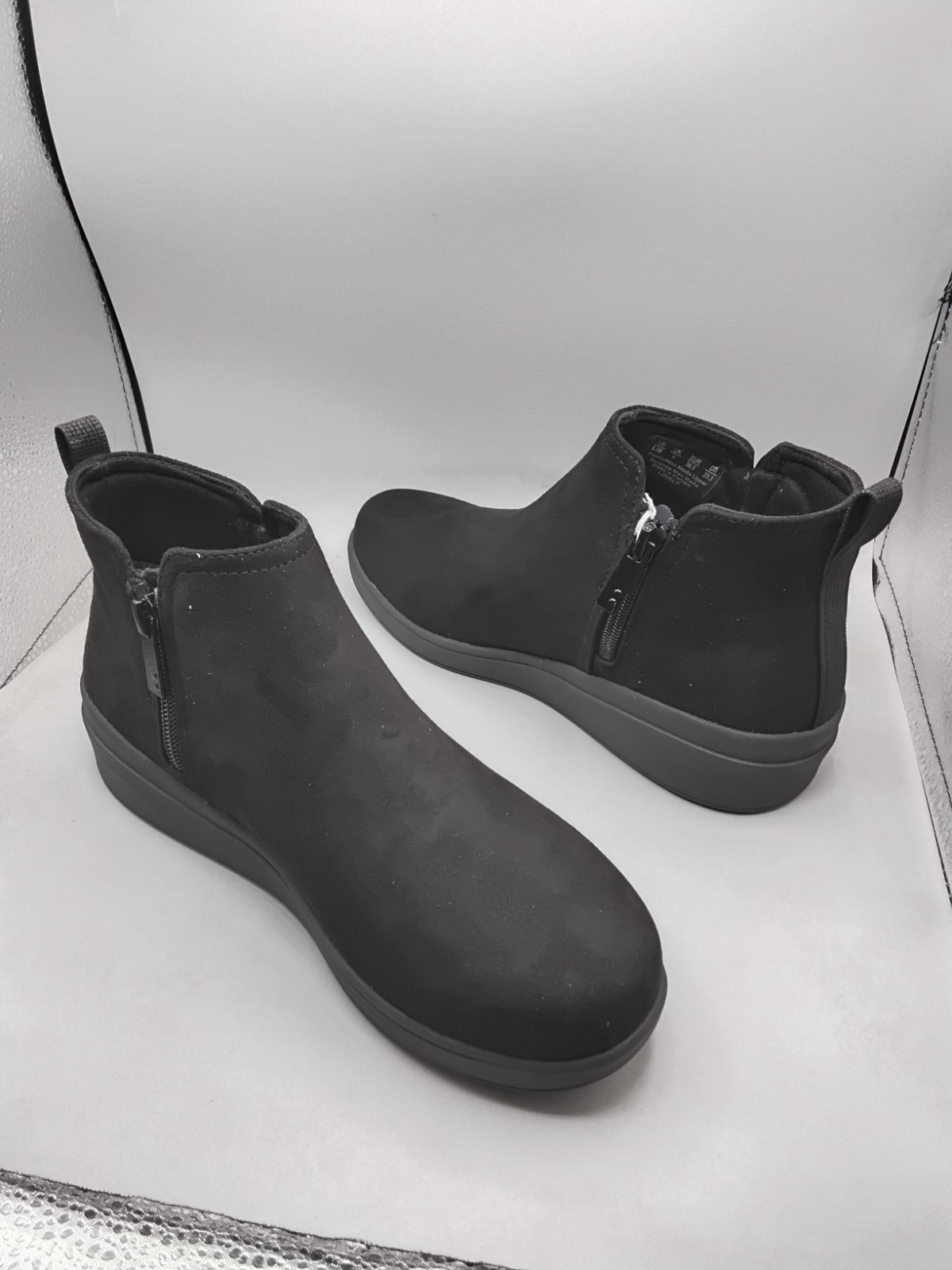 Ryka Women’s Water-repellent Wedge Ankle Boots Lovely 6.5M Black A182