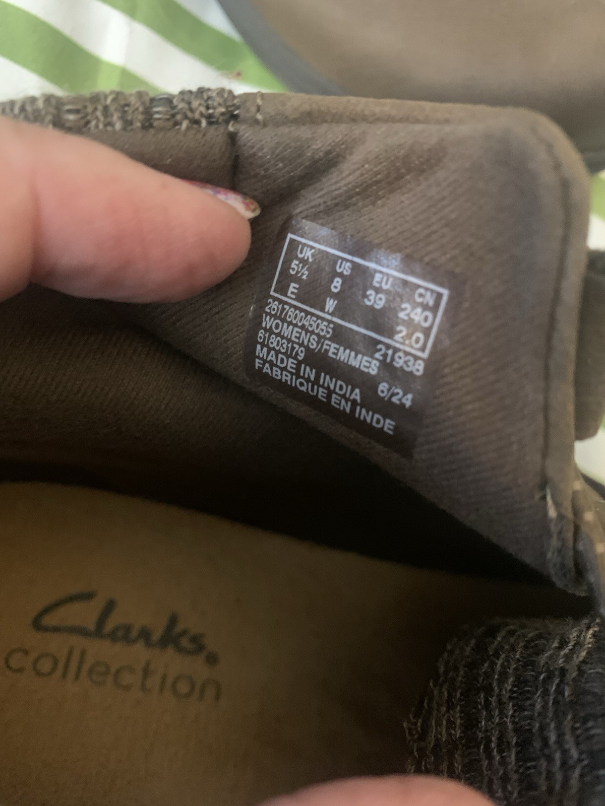 Clarks Collection Women’s Brown Leather Boots Lined Side Zip Comfort Size 8W