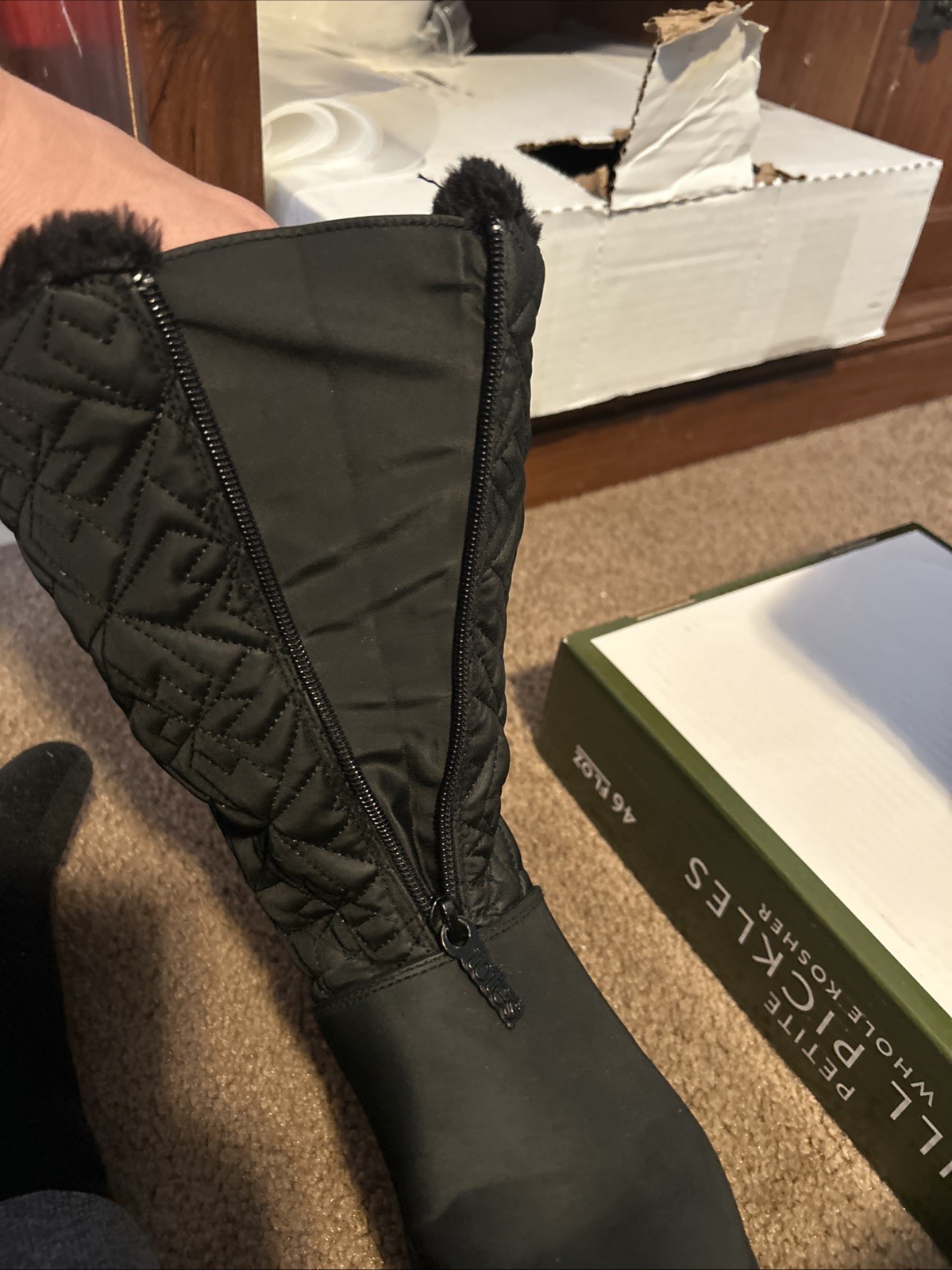 Totes Black Quilted Mid-Calf Snow Boots Faux Fur Lined Zip Round Toe Rubber
