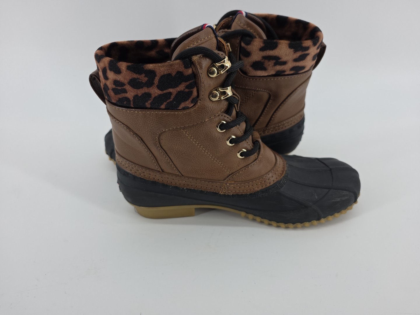 Vtg Tommy Hilfiger Duck Boots Womens Sz 7M Brown Leopard Print Lace Up Ankle Top