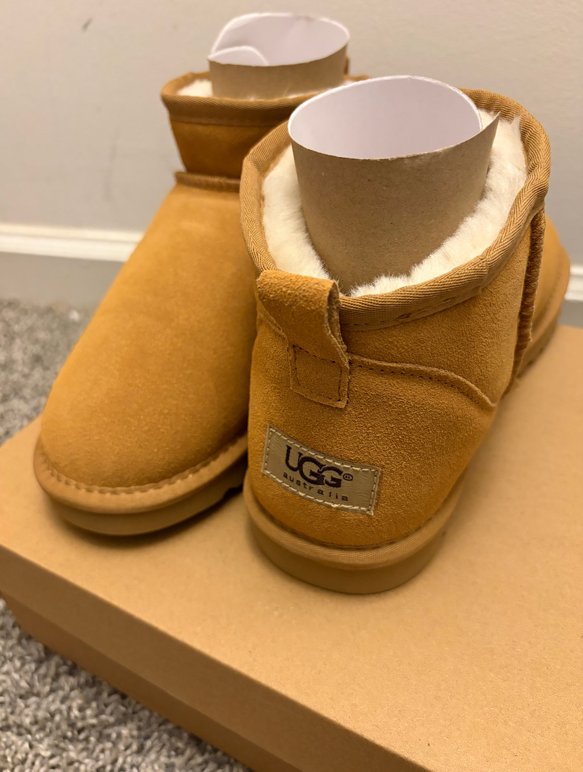 🎀 UGG Ultra Mini Chestnut Women Sz 11 Brand New Authentic USA Shipping 🇺🇸