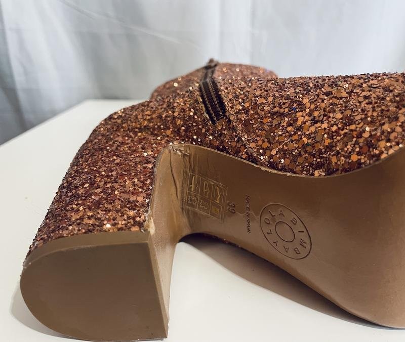 Women Bimba y Lola Ankle Boots Gold Synthetic 39