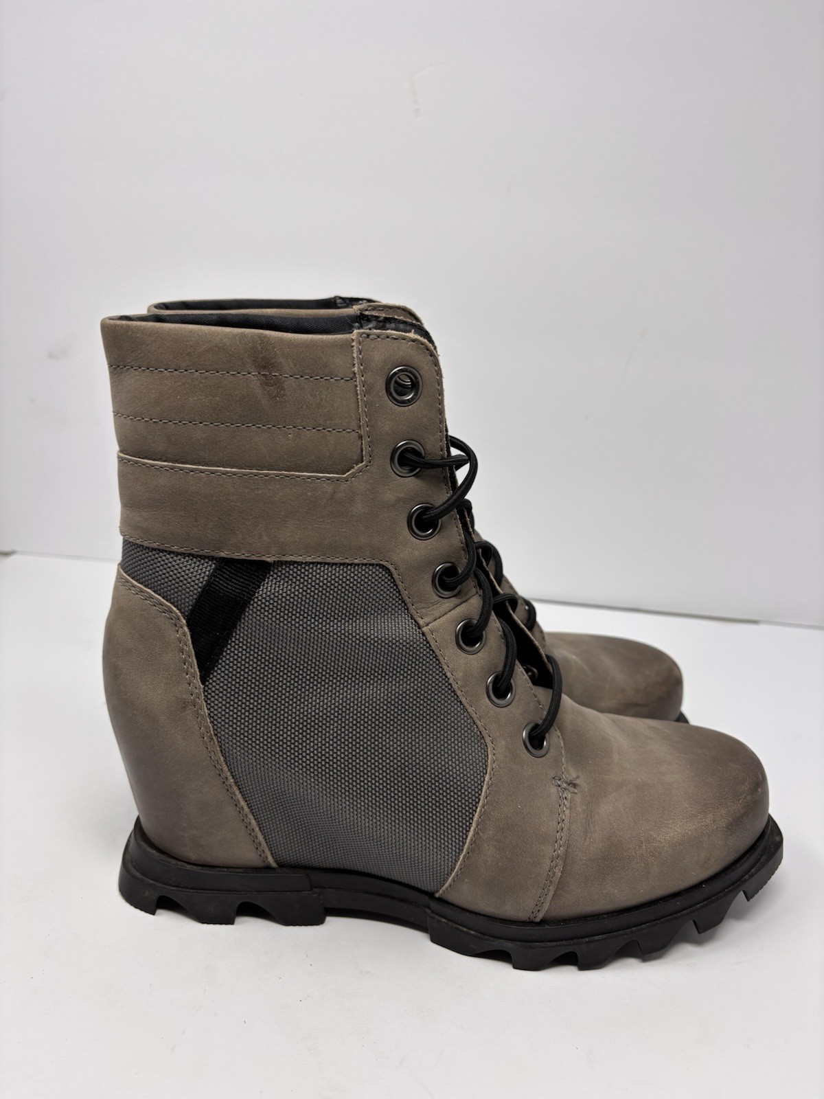 Sorel Joan Of Artic Boots NL4364 – 264 Hidden Wedge III Lexie Womens Size 9