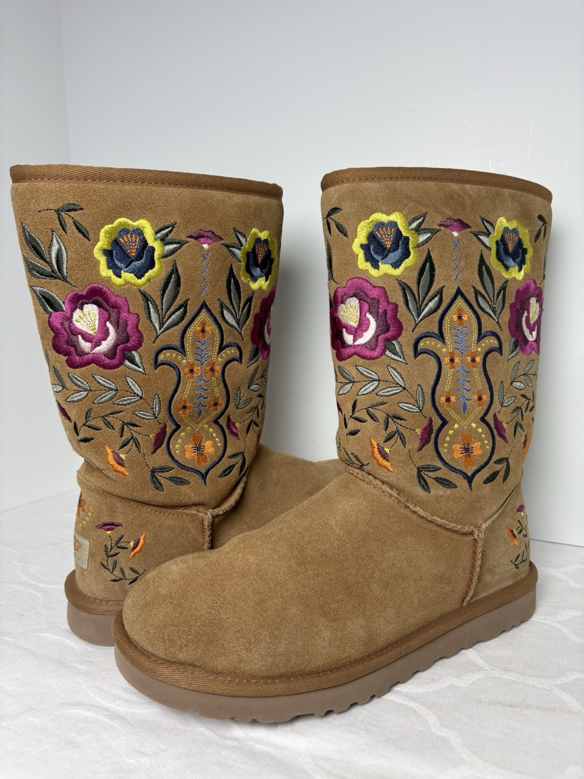 UGG Juliette Floral Embroidery Chestnut Suede Boots Women Size 8 Rare Colorful