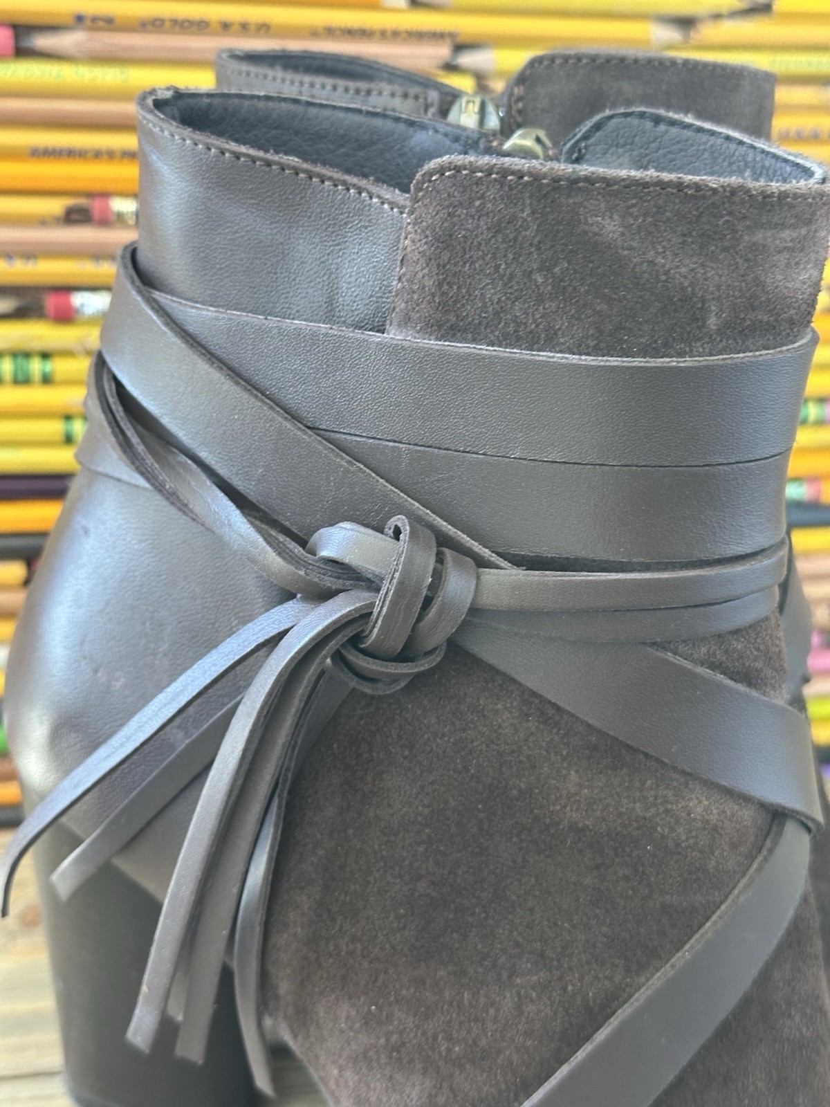 Sundance Heeled Ankle Leather Boots Brown Strappy City Tasseled Women’s 40 / 9