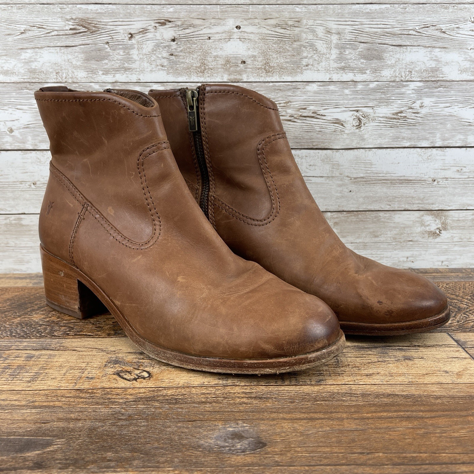 Frye Claire Boots Cognac Brown Leather Booties Western Boot Shoes Sz 8 Side Zip