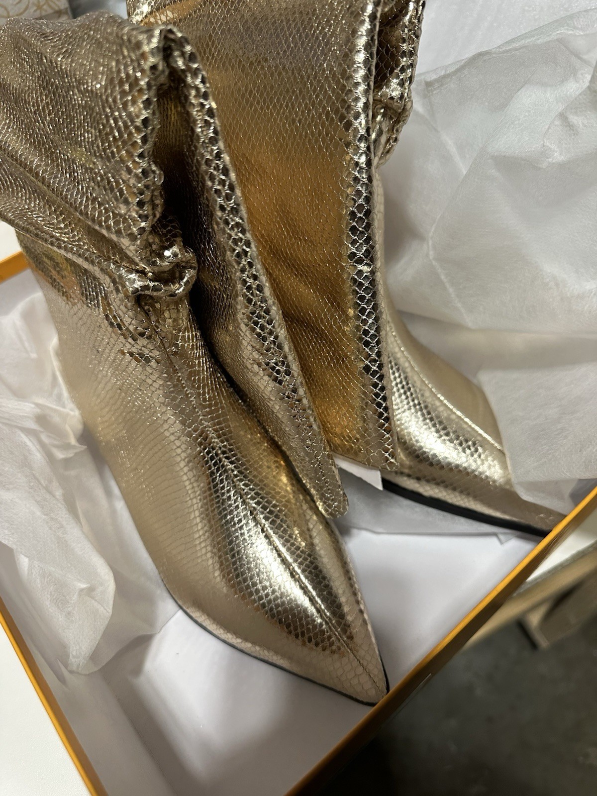 Mid Calf Boots Block Heel Square Toe Cracked Pleated Fashion Women Shoes Casual.