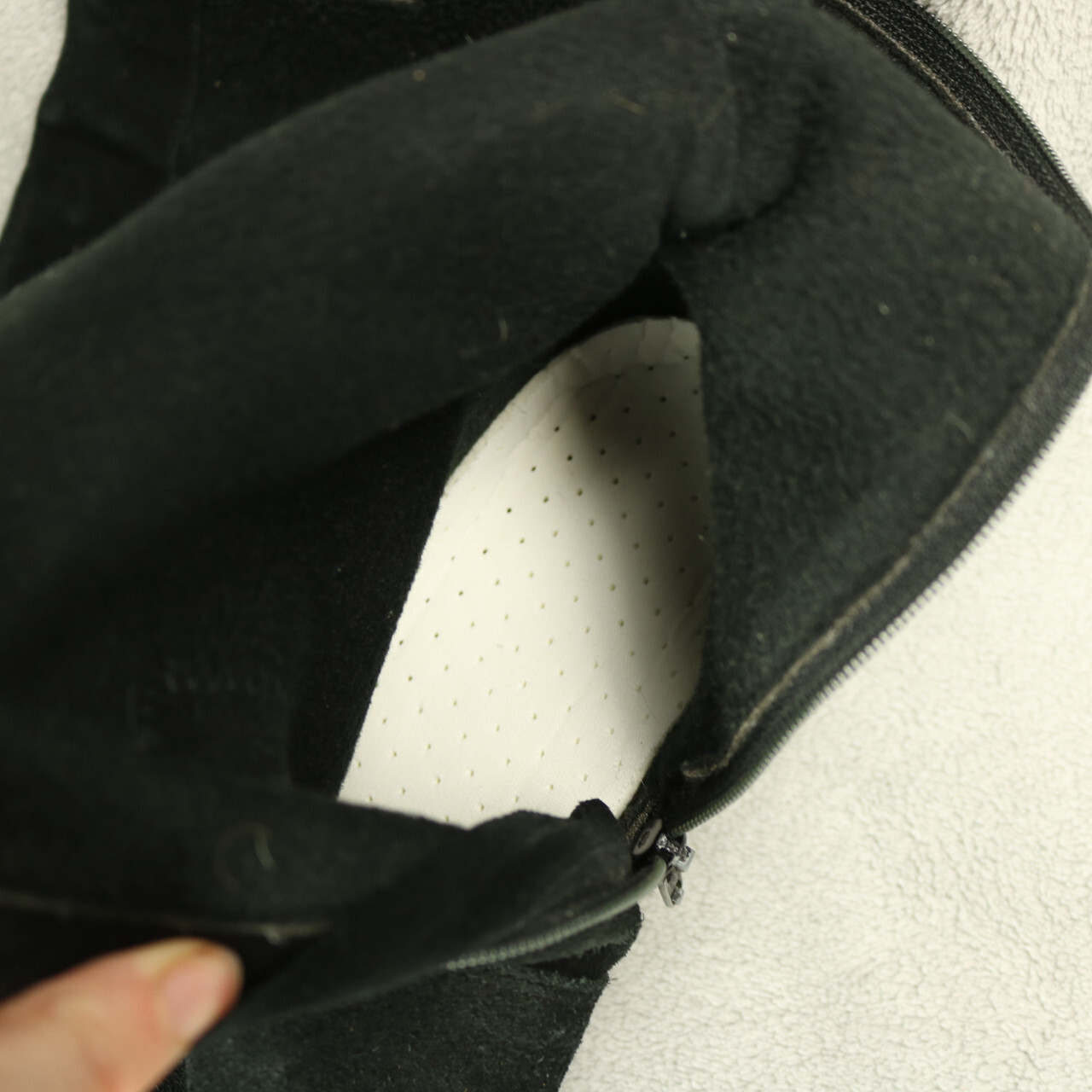 La Canadienne Suede Classic Riding Boot Knee High 1.9″ Heel Side Zip Black 8.5