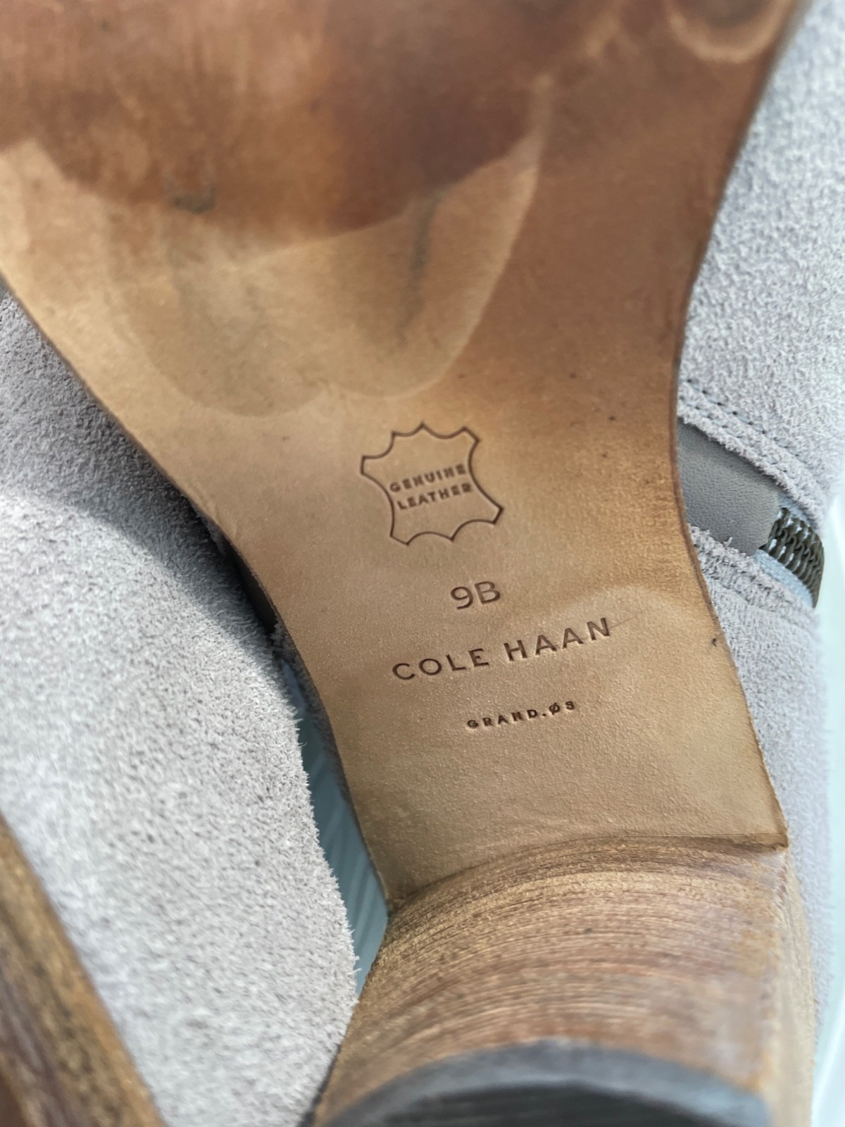 Cole Haan Hayes Ankle Bootie Size 9 Suede Leather Gray Bohemian Hippie Western