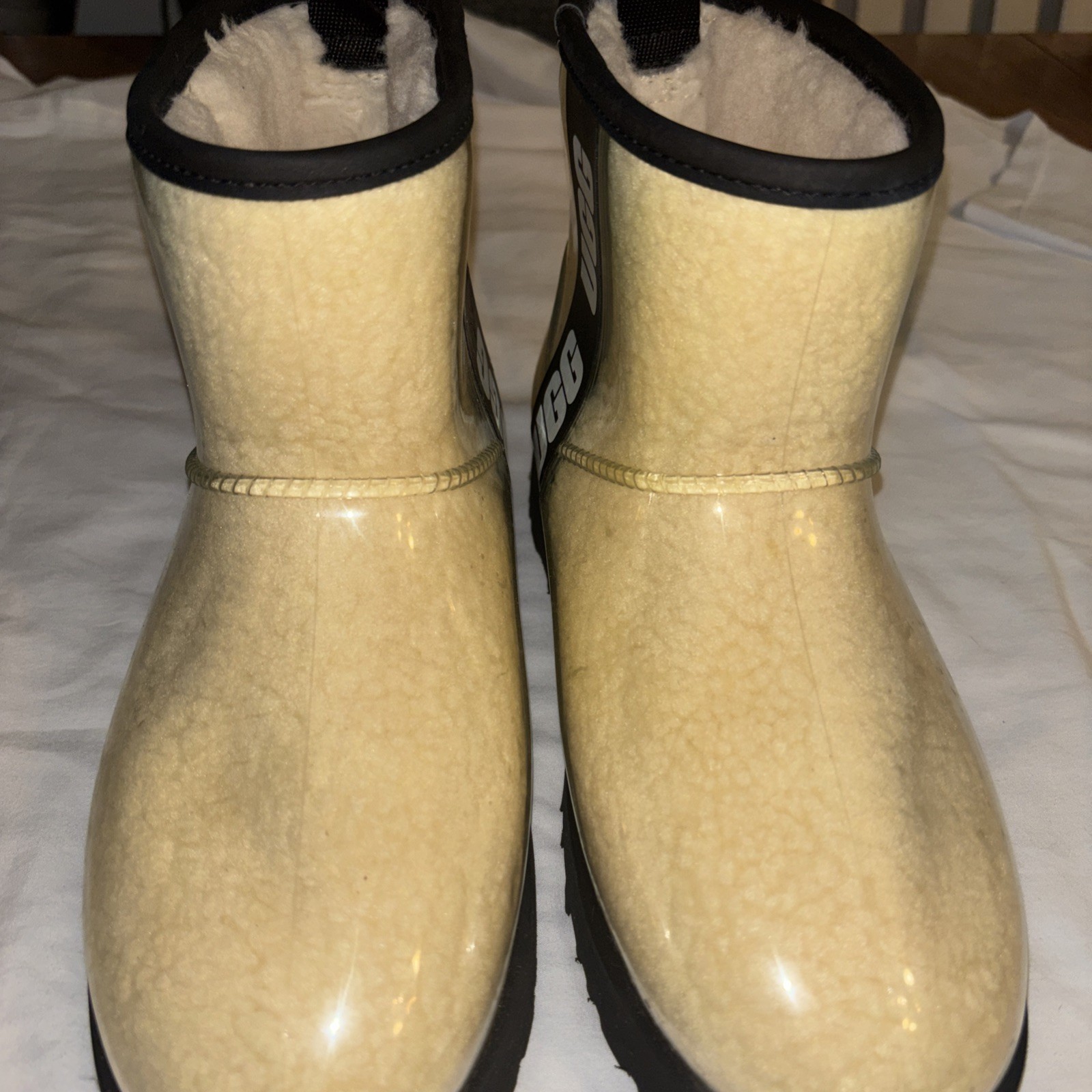 UGG Classic Clear Mini Sherpa Waterproof Boots Cream Black Logo US 7 EU 38