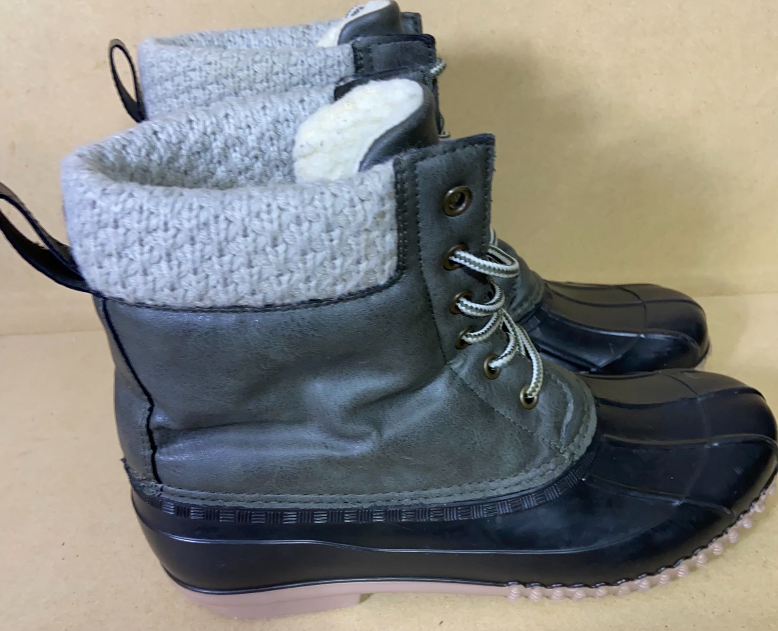 Magellan Rubber Waterproof Womens Size 10 B Olive 157439 Outdoors Hiking Fishing
