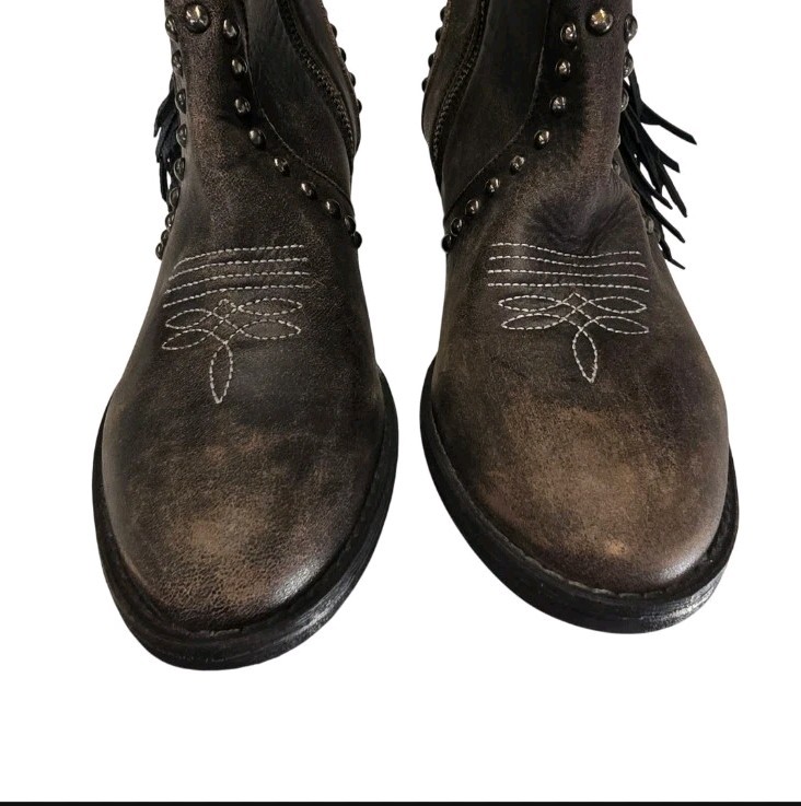 Circle G Corral Western Boots Women’s 9.5 Leather Fringe Star Stud Ankle Rustic