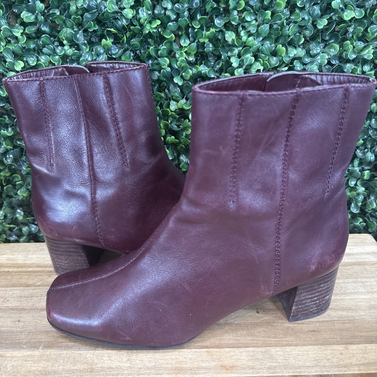 Nine West Boots Women’s Pretty Lad Size US 8 1/2 Maroon Leather Upper Side Zip