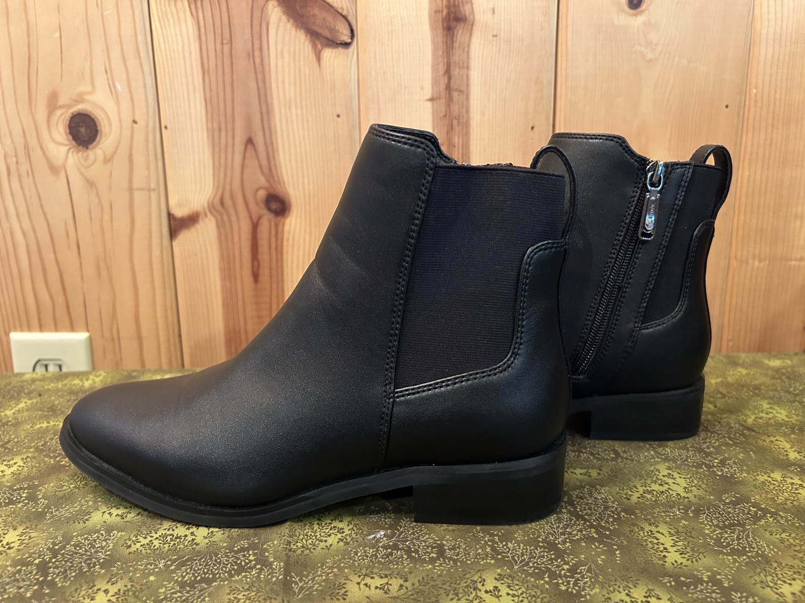Blondo Waterproof Black Ankle Boots Women’s 8 1/2