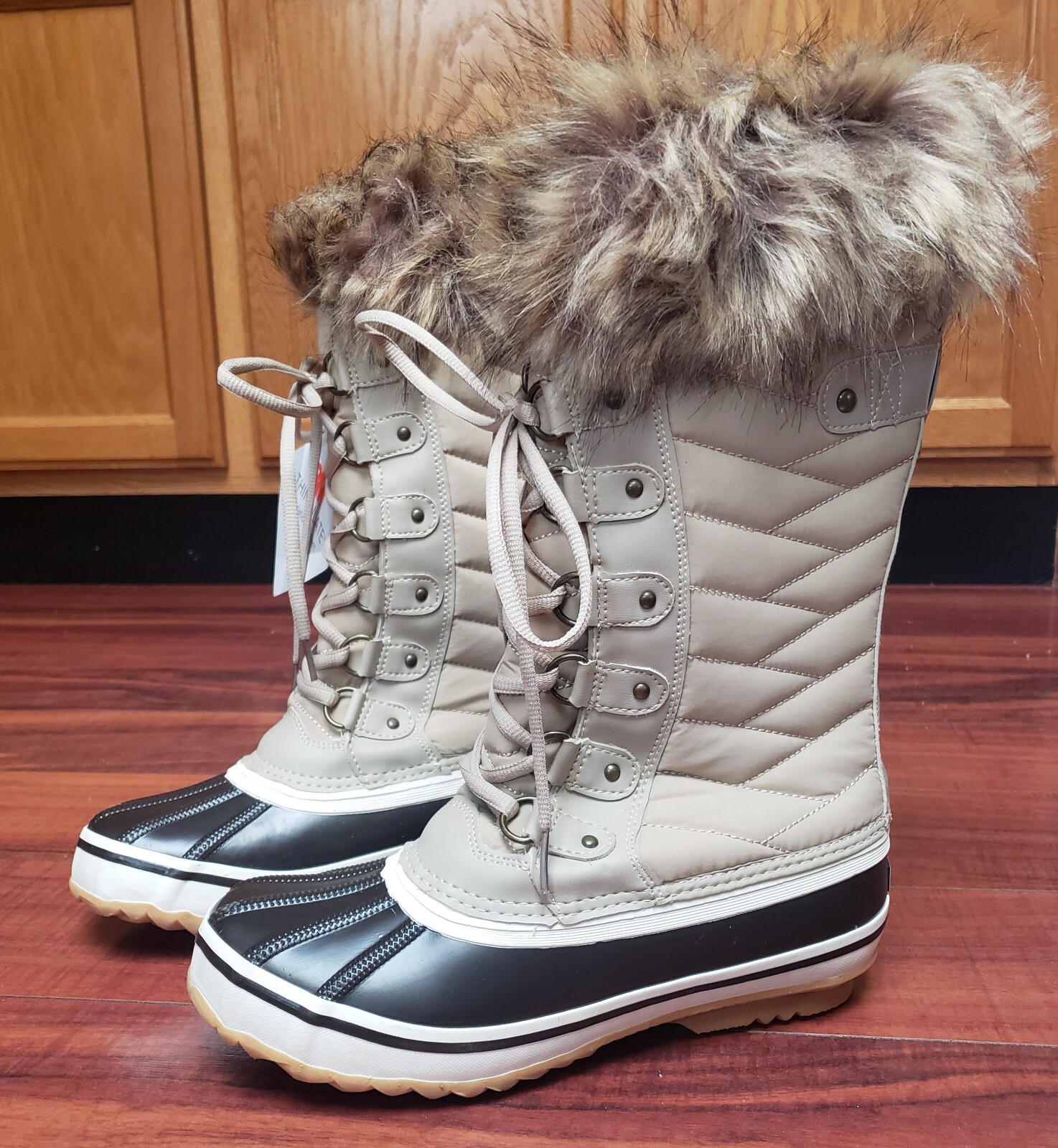 Portland Boot Company Quilted Faux Fur Warm Tan Insulated Cairo 12″ Size 6.5