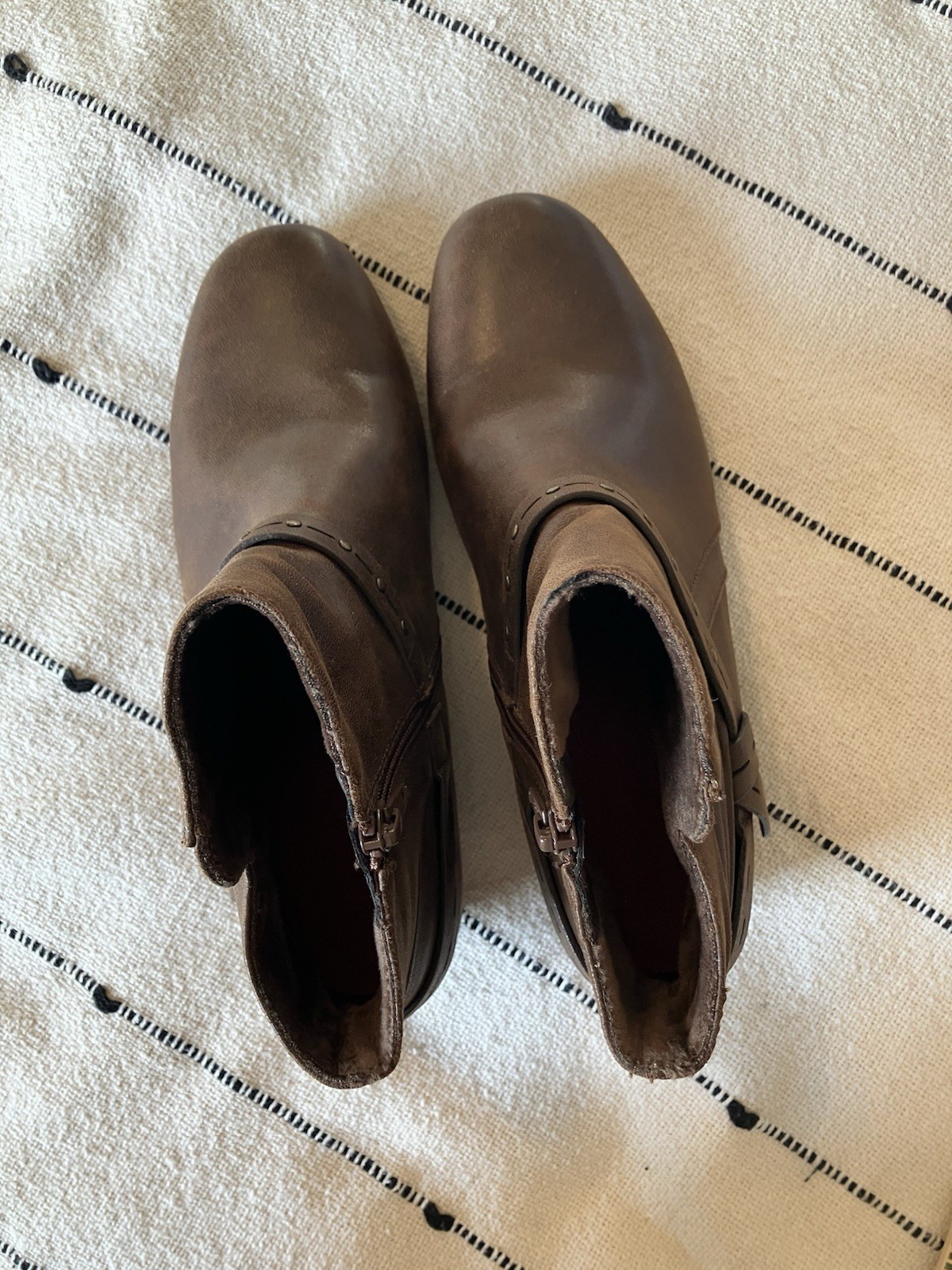 8.5 Internal Wedge Chelsea Boots Urban City Cottagecore Business Casual Classic