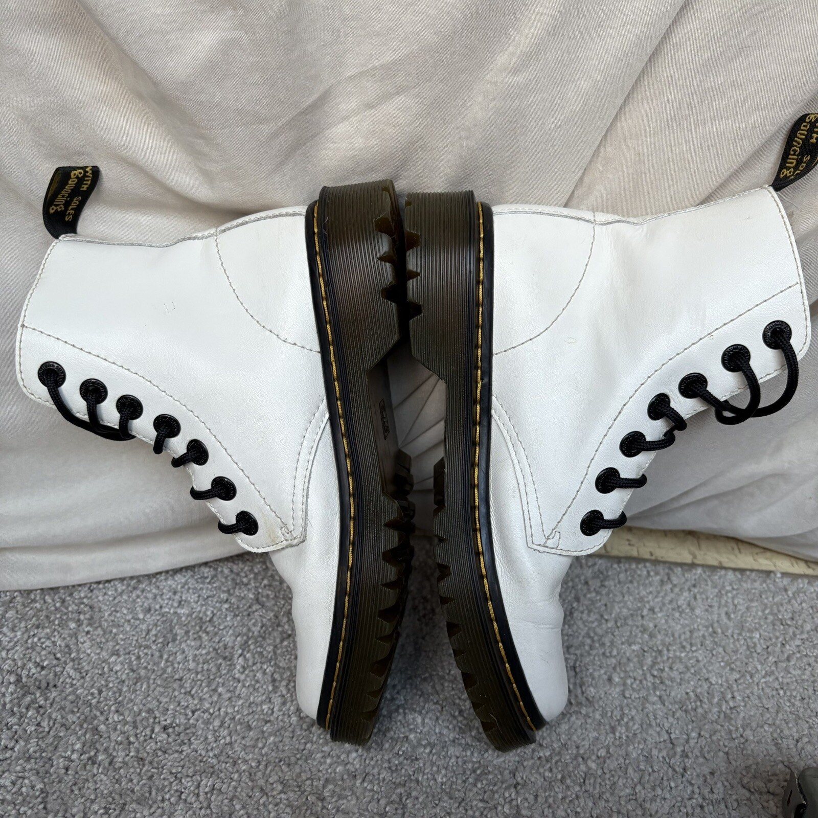 Dr Martens Luana Women’s Size 5 White Leather Air Wair Lace Up Combat Boots