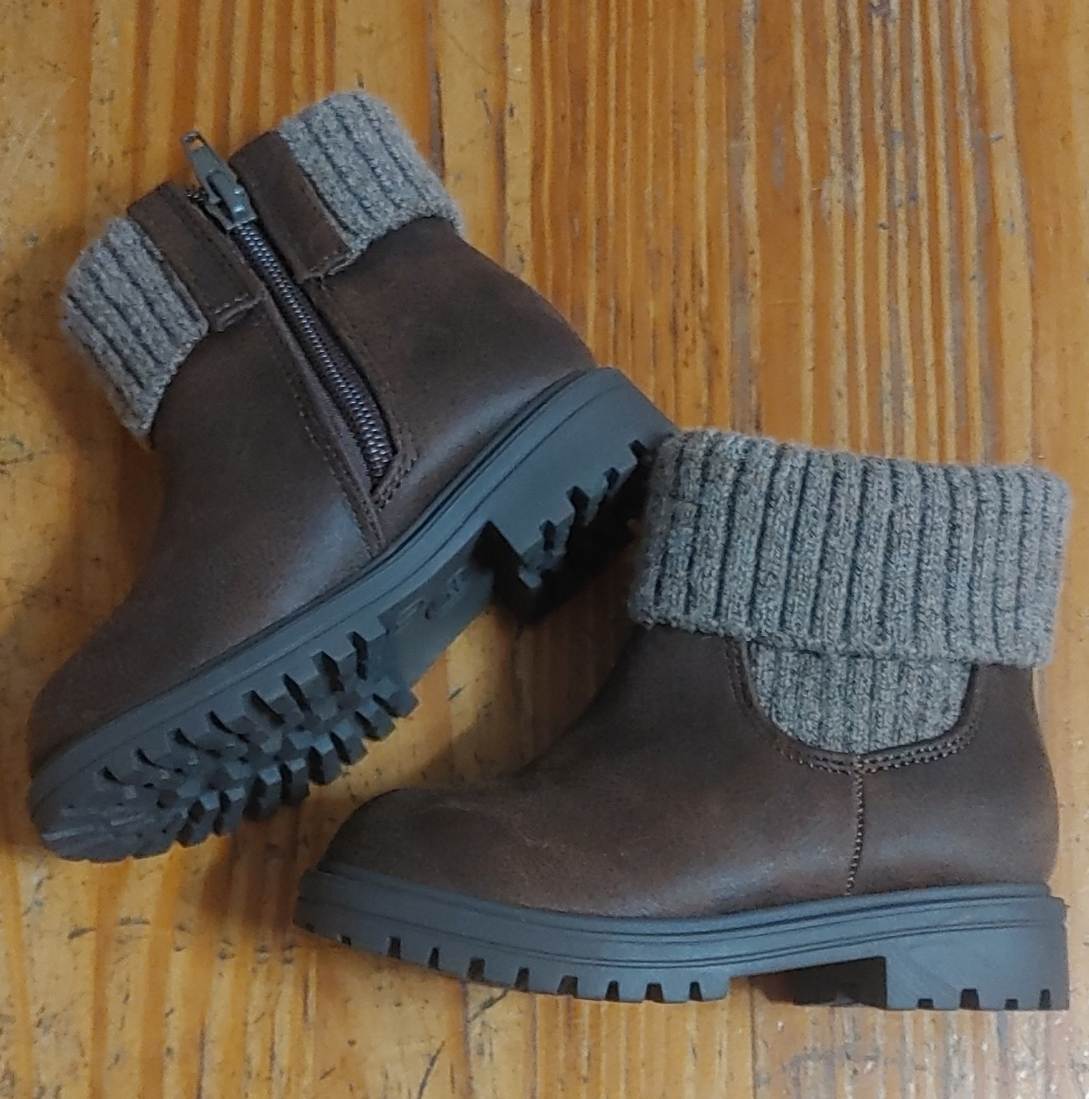 Wonder Nation Leather Ankle Bootie Brown/Gray Knit Cuff Zip Round Toe Sz 7