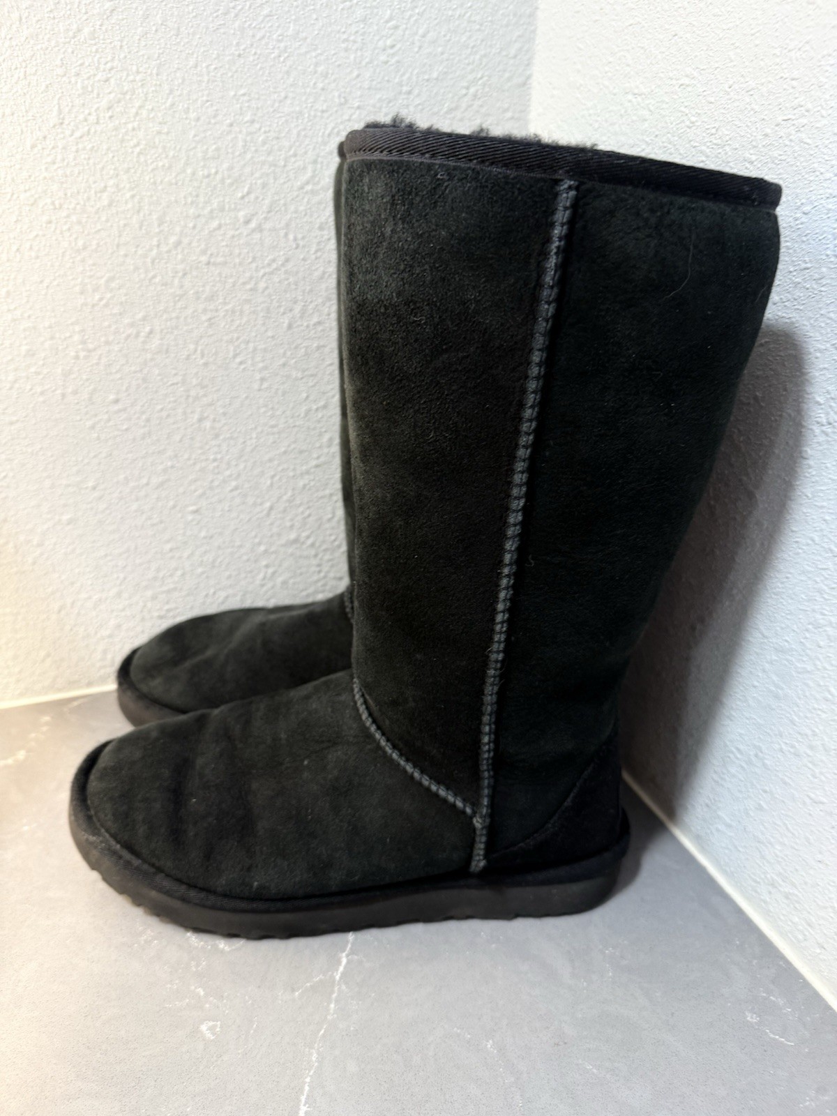UGG Women’s Classic Tall II Boot Black Women’s Size 7 UGG S/N 1016224
