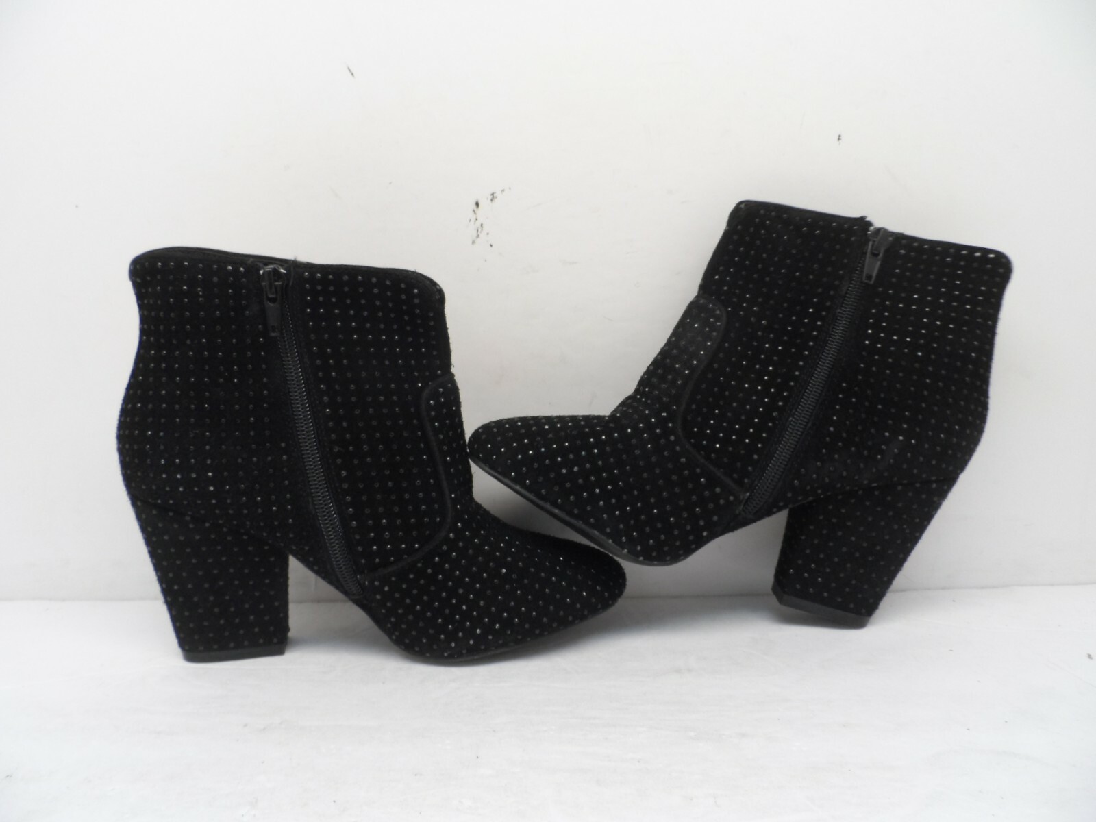 ShoeMint Women’s Nadine Side Zipper Bootie Black Leather Size 6.5M