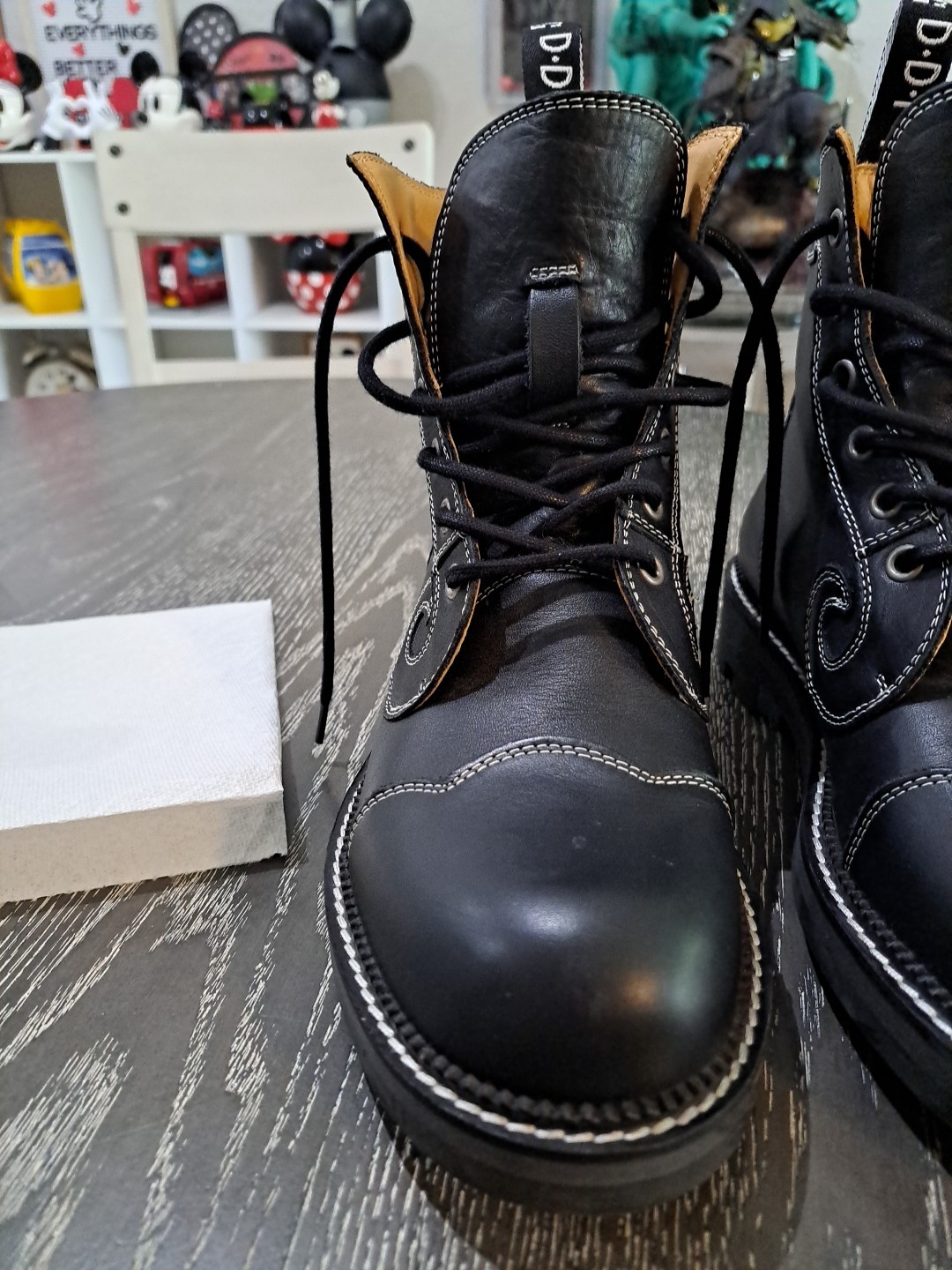 Fluevog 7TH HEAVEN Angel Derby Swirl Ankle black leather boots SIZE M 8 W 10