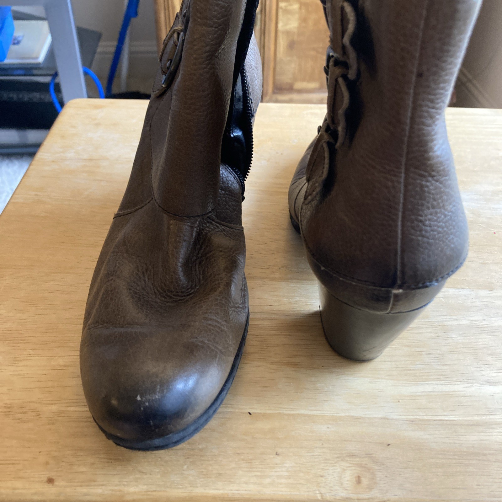 Bolo, Ankle Boots Women Size 8 1/2″.brown Leather Uppers. 2 1/2″ Block Heel.