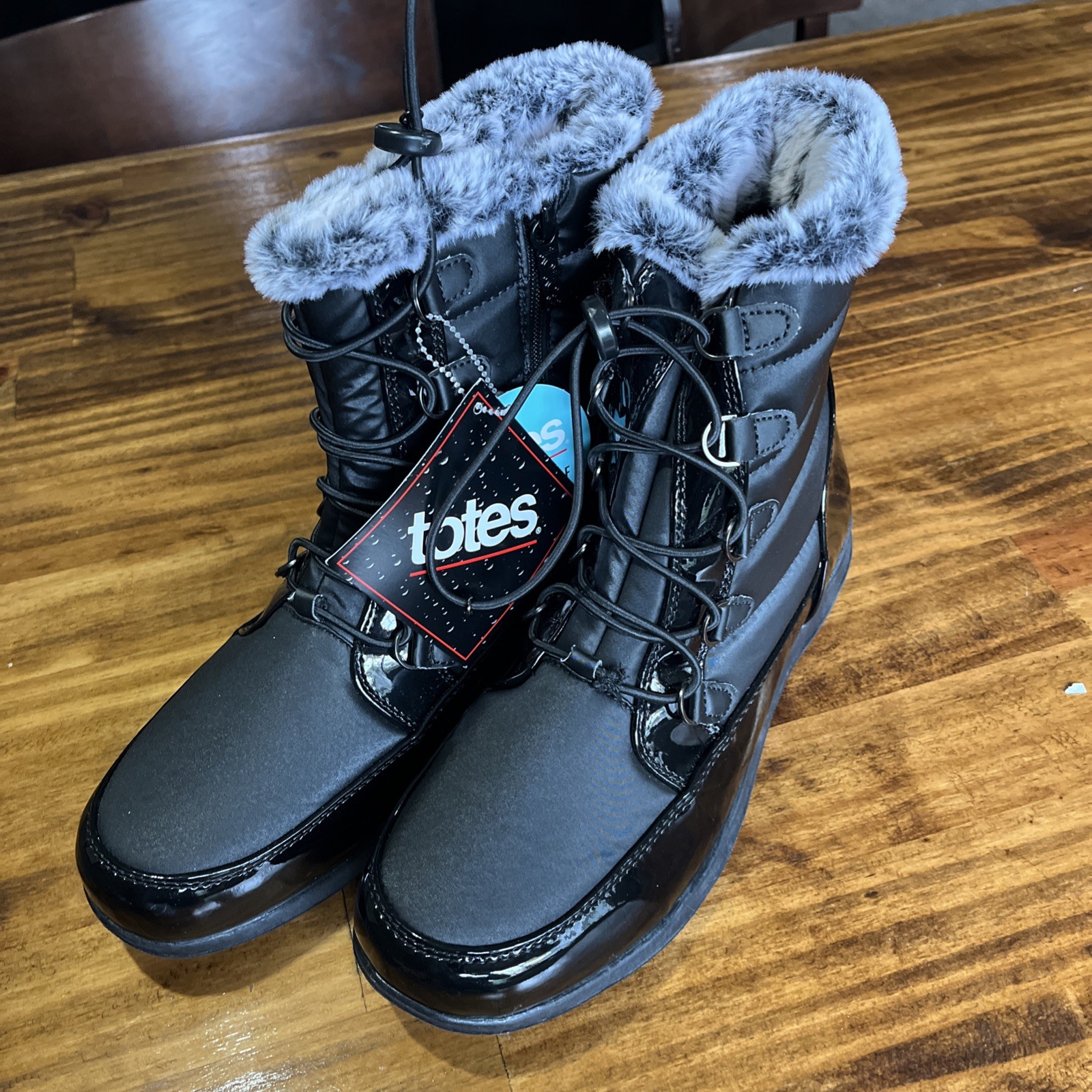 Brand new cute Totes Liz Specially Crafted Winter Boots Women’s Size 11M