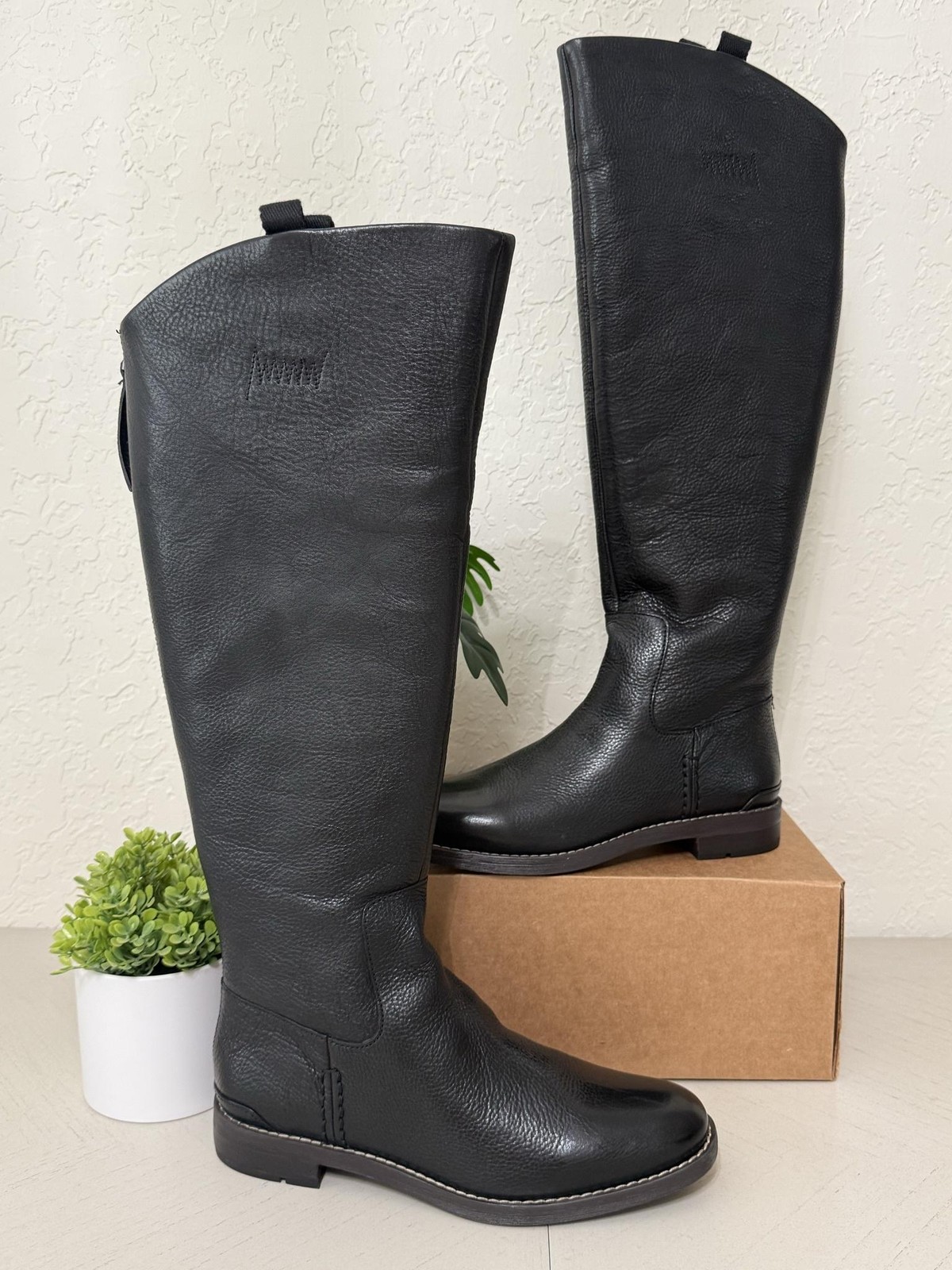 Franco Sarto Womens Size 8.5 Black Leather Knee High Riding Low Heel Zip L-Meyer