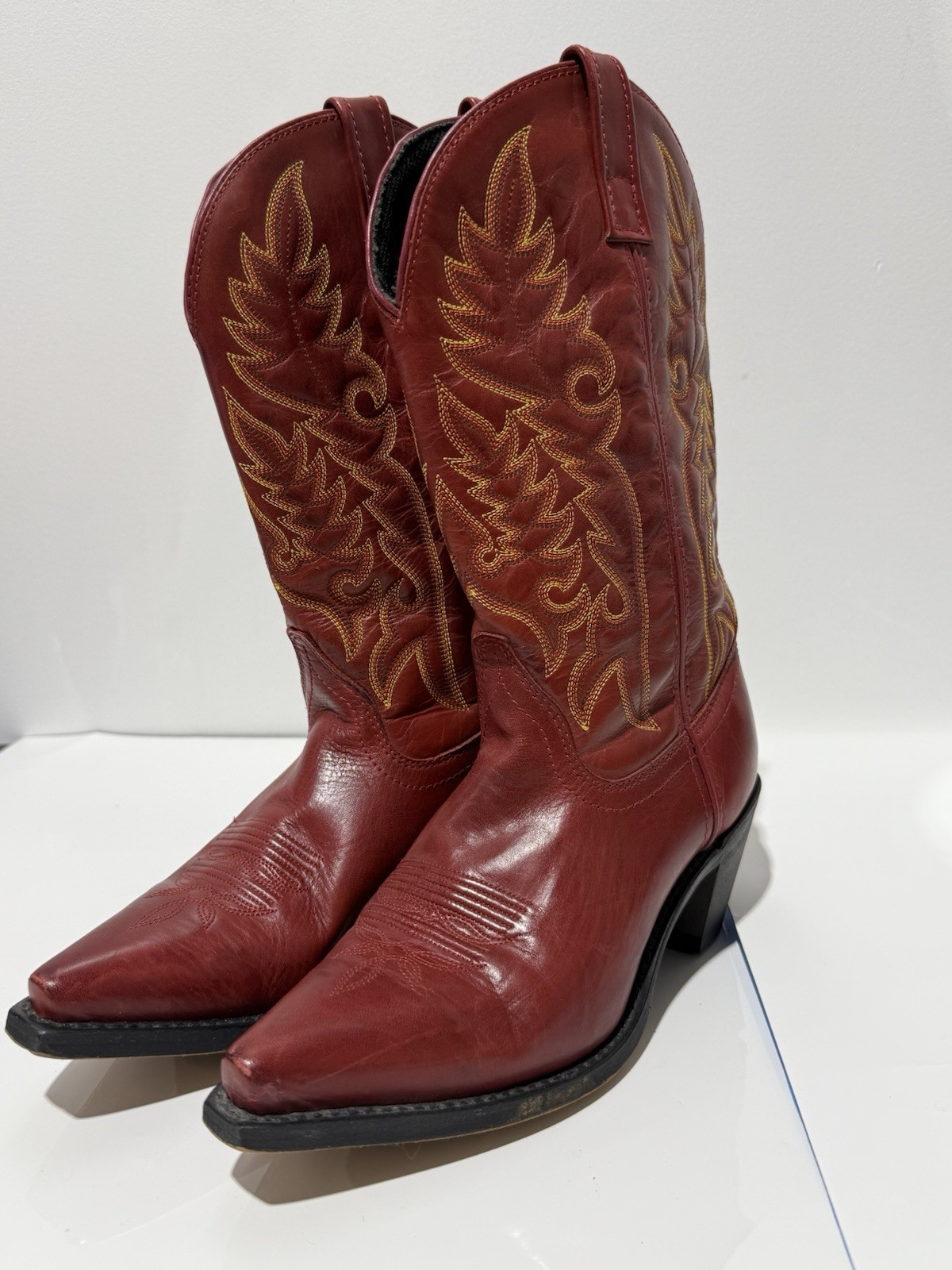 Women’s Laredo Burnished Red Madison Western Cowboy Boots 8 Snip Toe