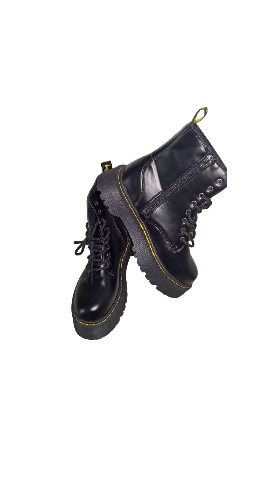 ANKLE LENGTH BOOTIES SIZE IN POLISHED BLACK SIZE 39, CLASSIC AND ELEGANCE.