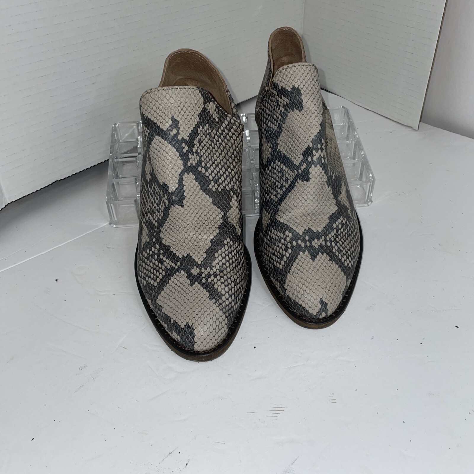 Lucky Brand Tresee Snake Print Suede Western Ankle Booties Womens Sz 8.5 / 39 M