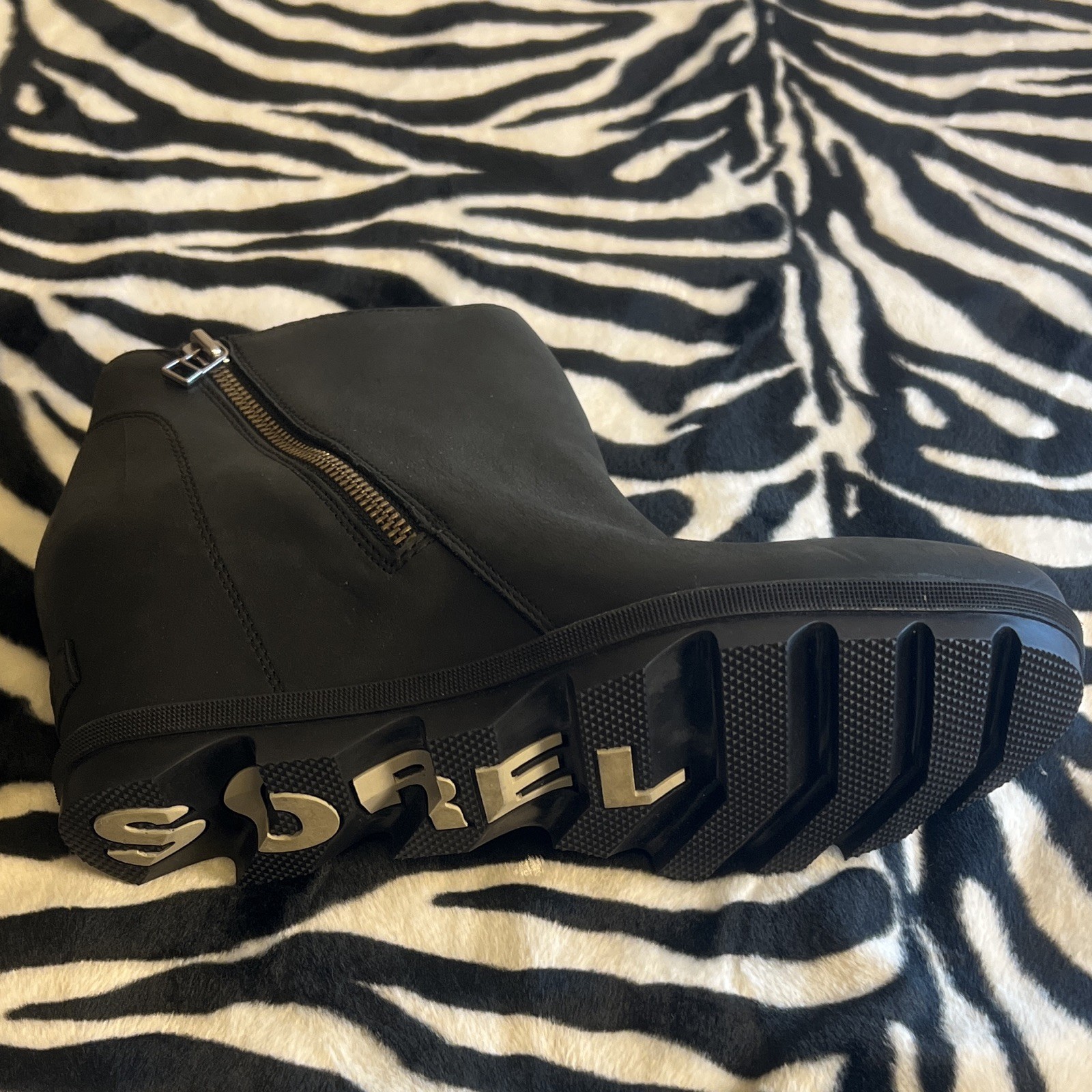 SOREL Joan of Arctic Wedge II Women’s Black Leather Side Zip Bootie US 12 EU 43
