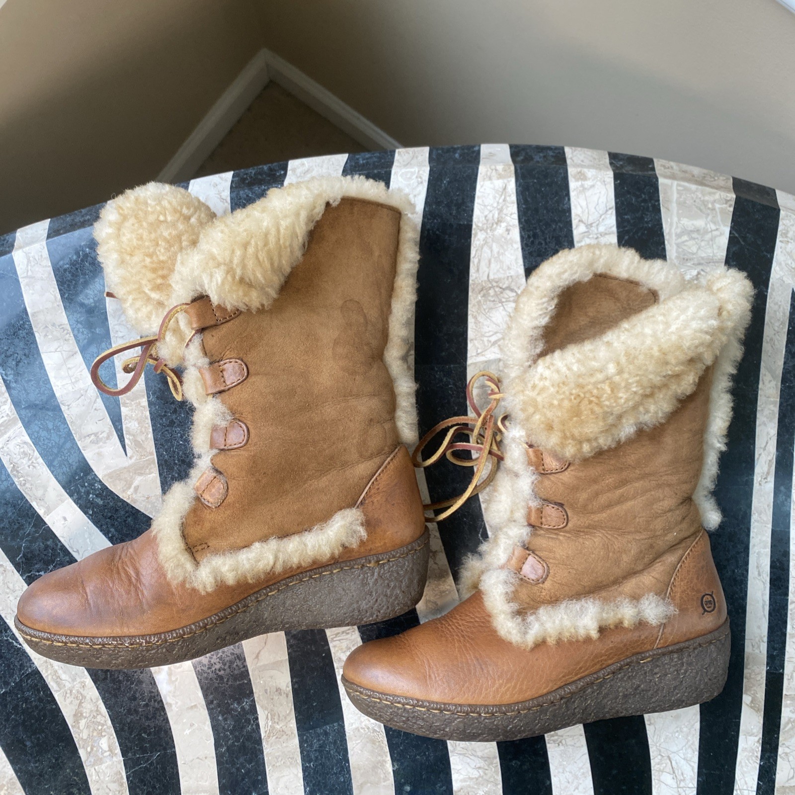 Born Shearling Fur Winter Boots Y2K Vintage Size 36 6.5 Boho Hippie Bohemian