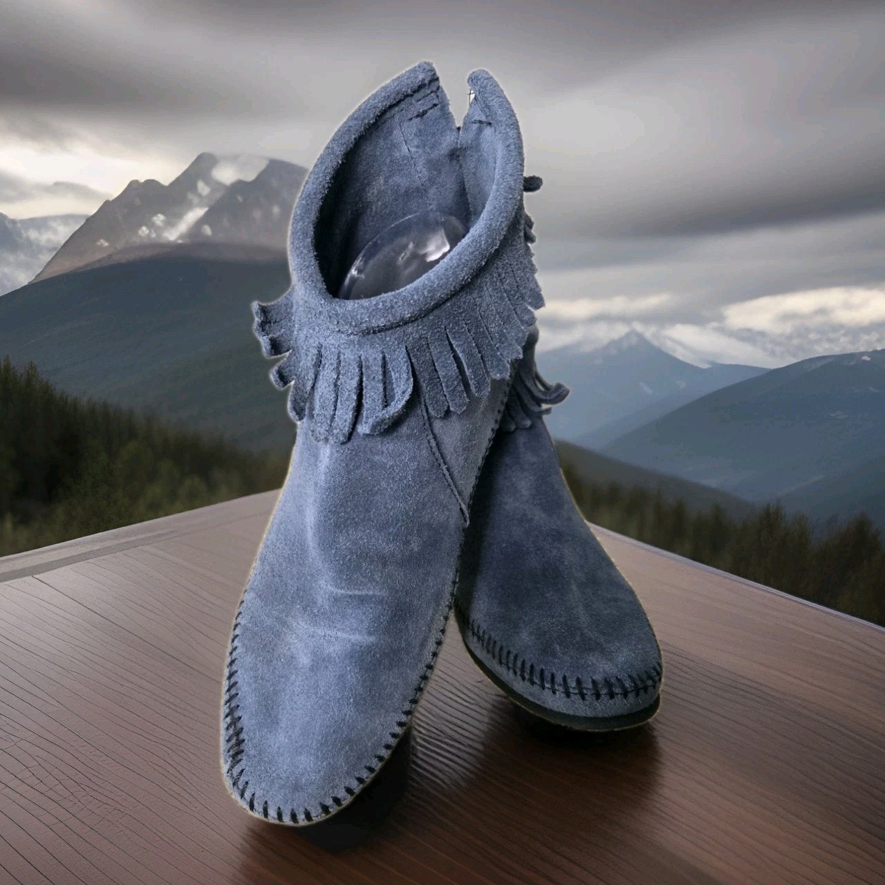Minnetonka Storm Blue Suede Fringe Back Zip Ankle Boot 8 Hard Sole Boho Moccasin