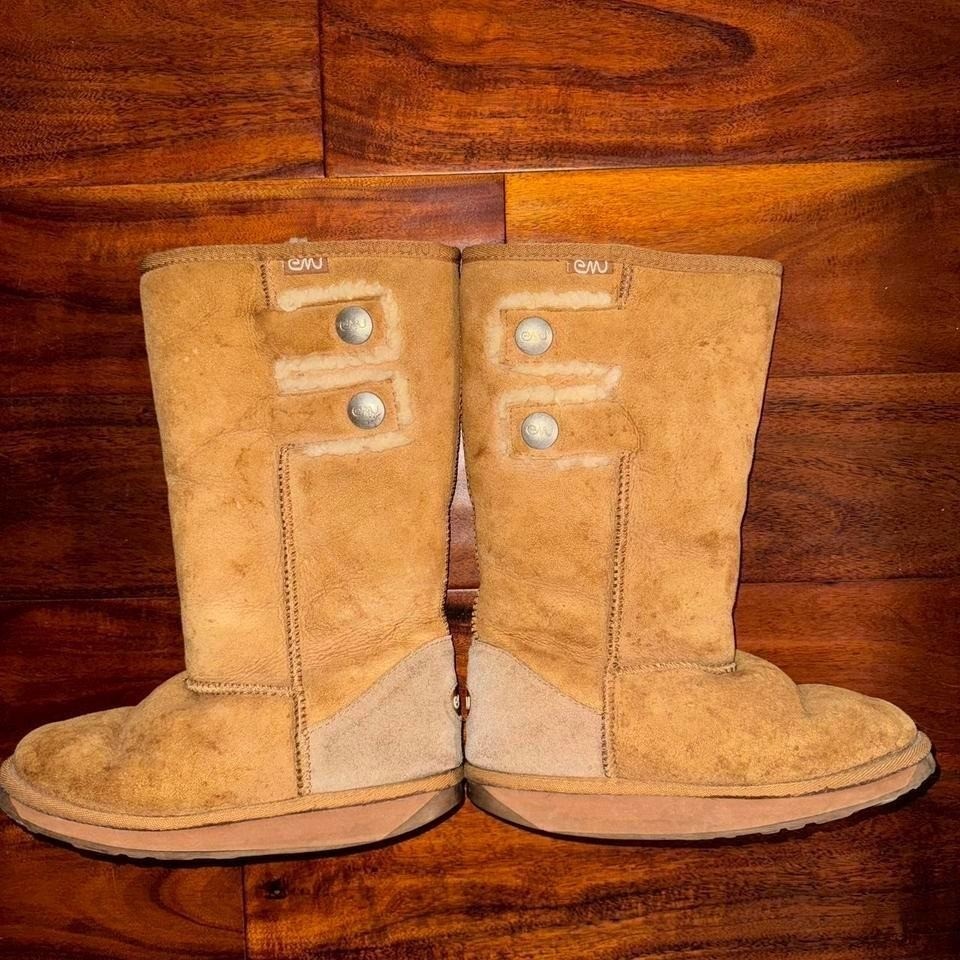 EMU Australia Tall Sheepskin Boots Chestnut Button Detail Warm Winter Size 8